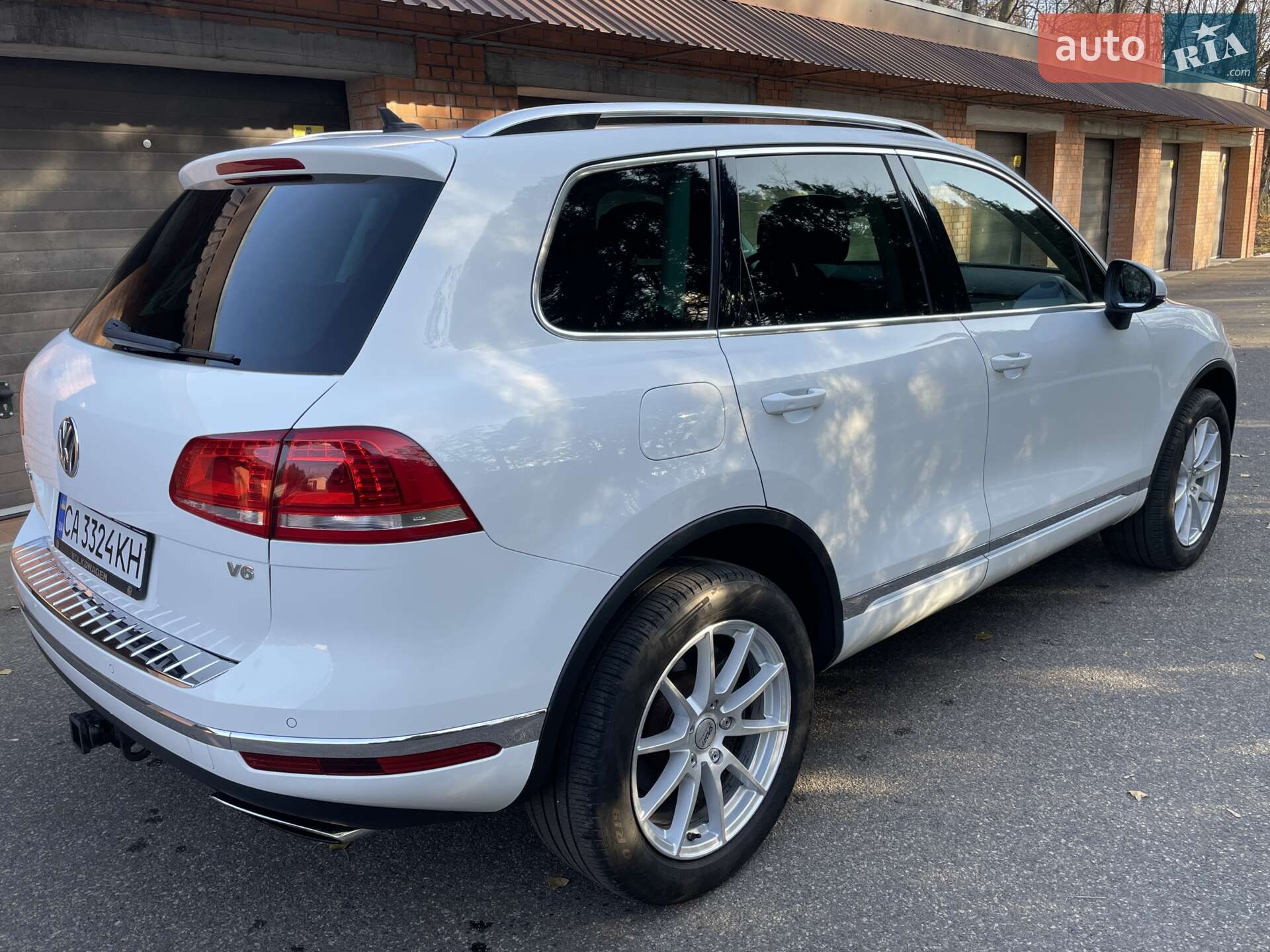 Volkswagen Touareg 2015 VIN WVGEF9BP9GD005148 фото оголошення 13 з 36