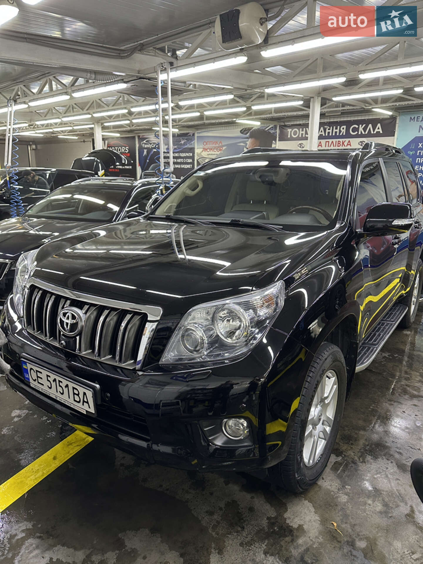 Toyota Land Cruiser Prado 2010 VIN JTEBU3FJ80K011021 фото оголошення 2 з 31