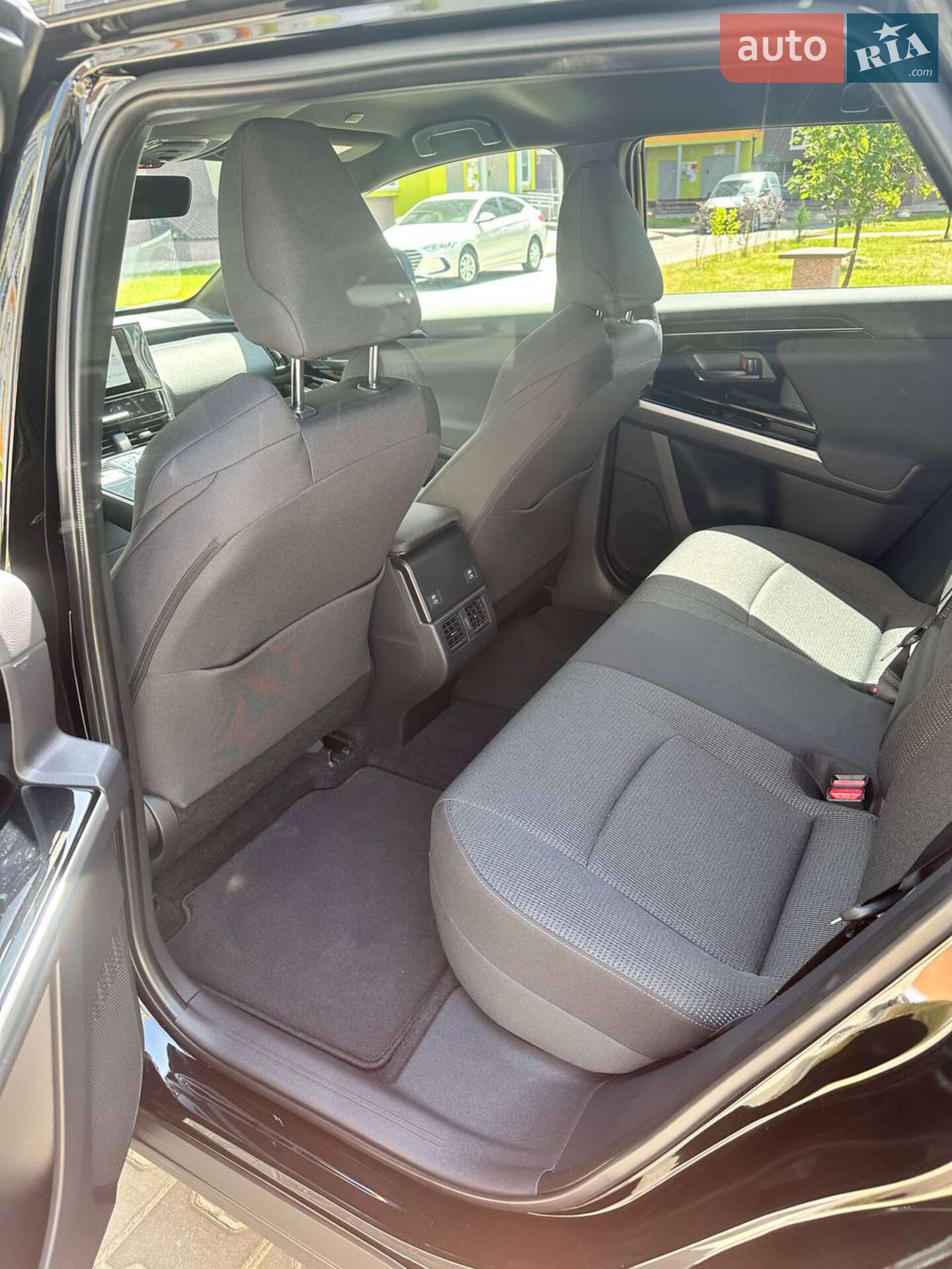 Subaru Solterra 2023 VIN JTMABABAXPA021436 фото оголошення 8 з 14