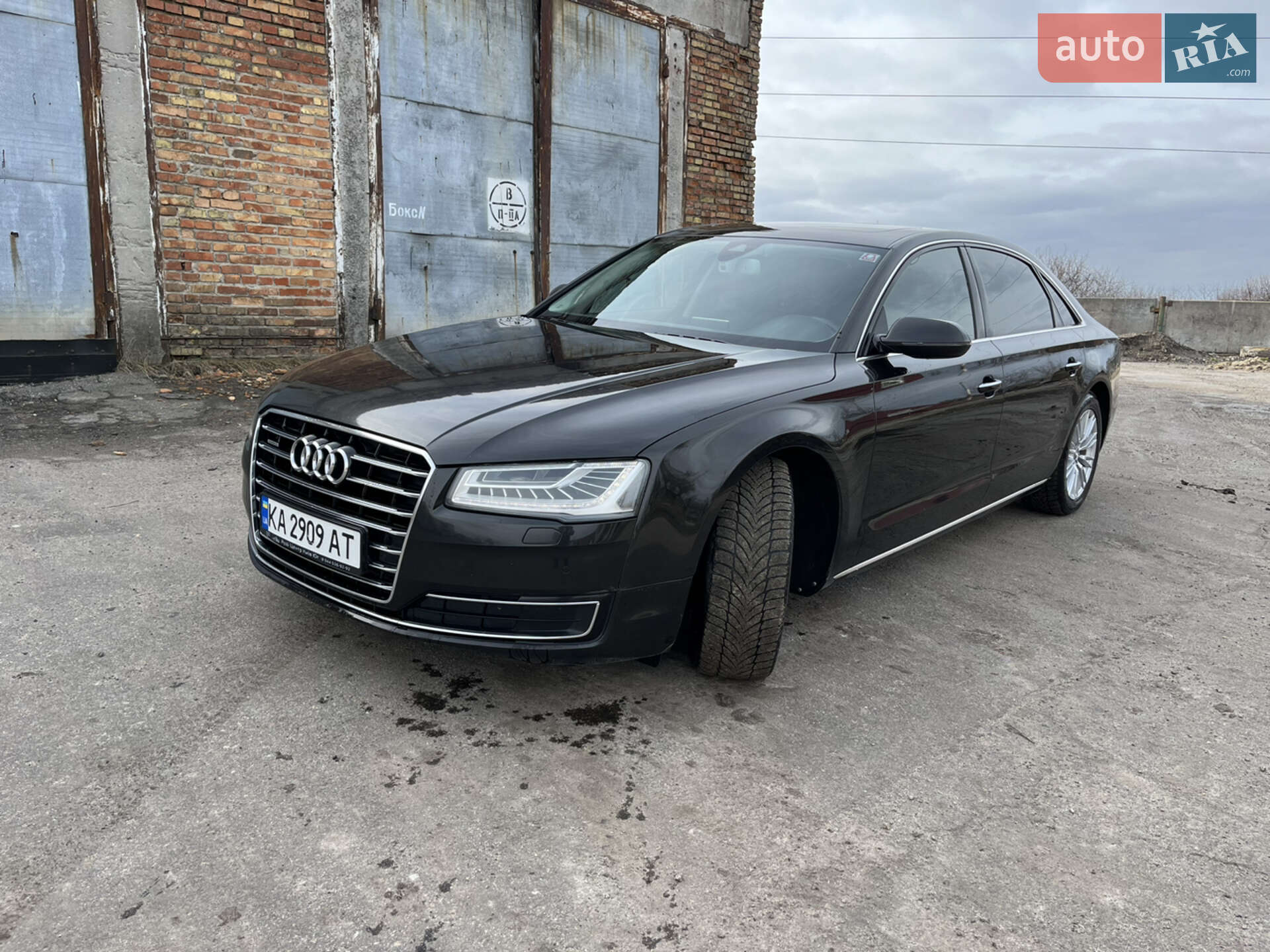 Audi A8 2017 VIN WAUZZZ4H0HN011531 фото оголошення 2 з 13