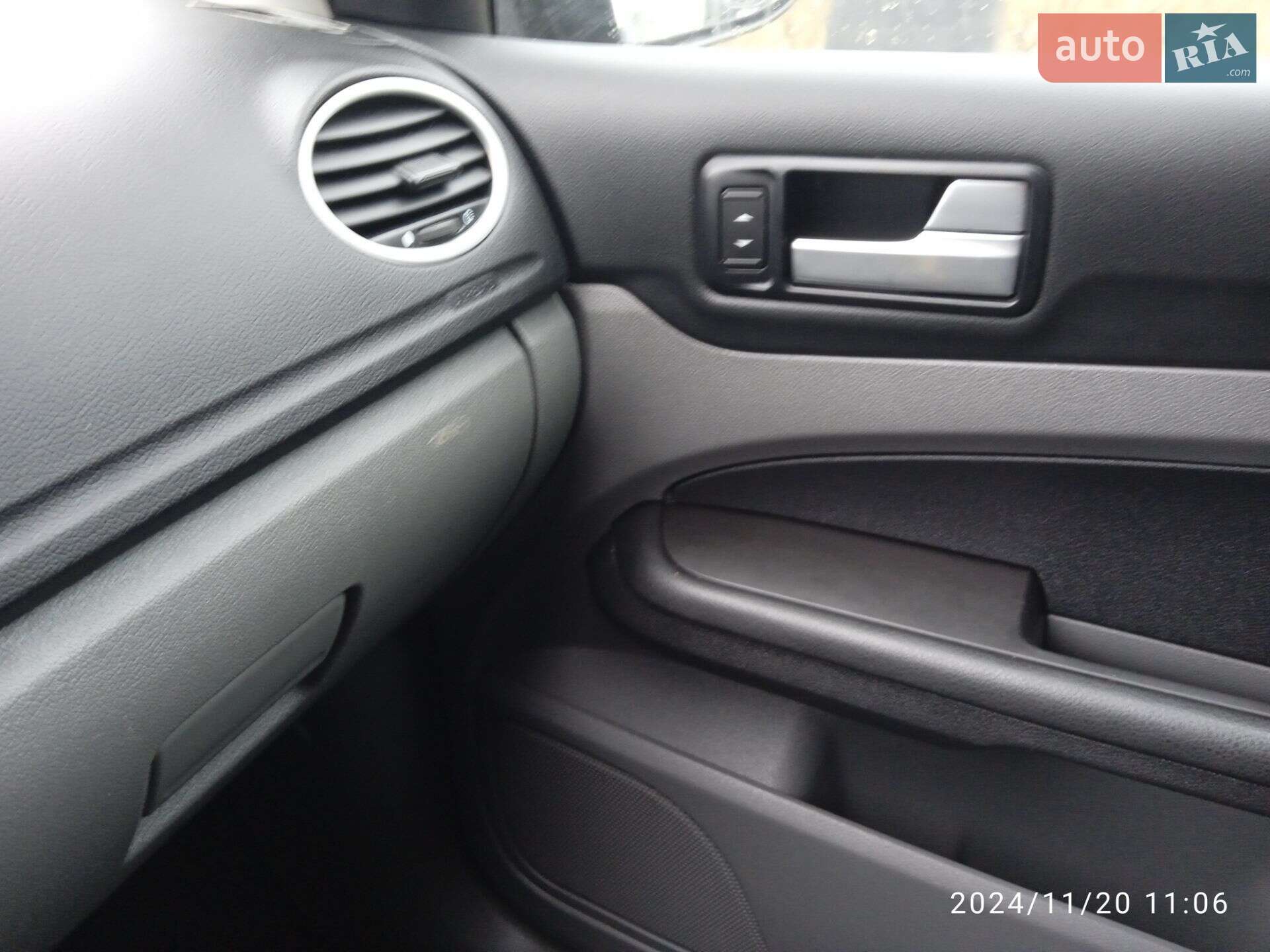 Ford Focus 2009 VIN WF0SXXGGDS9A24773 фото оголошення 18 з 25