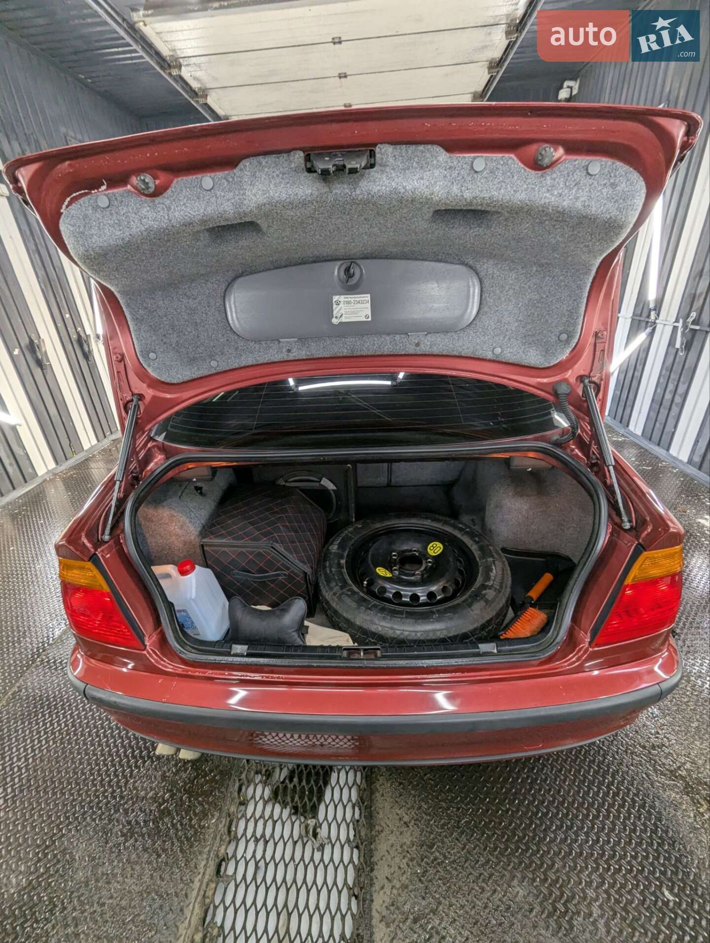 BMW 3 Series 1998 VIN WBAAM11040JM32160 фото оголошення 2 з 22
