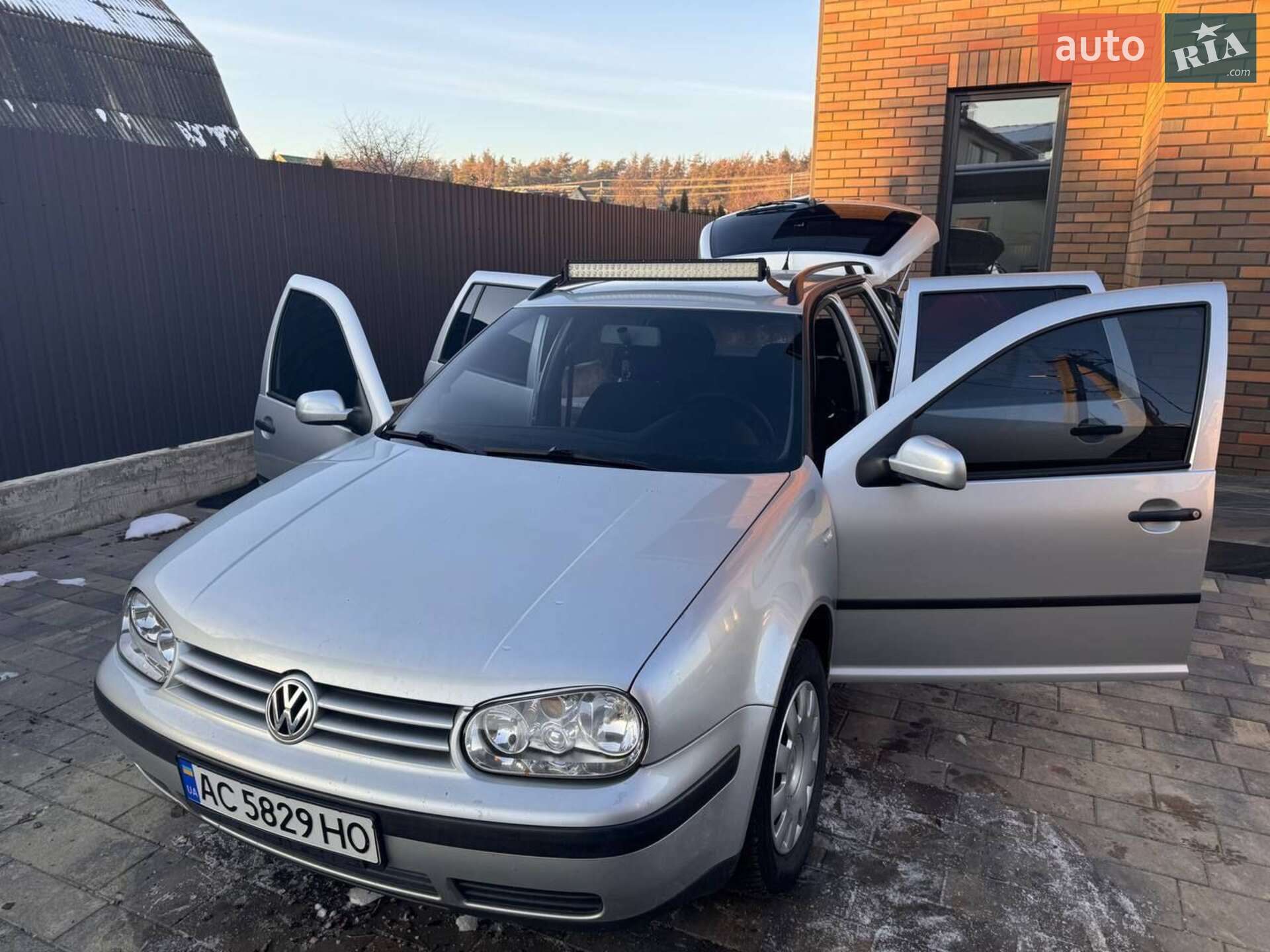Volkswagen Golf 2002 VIN WVWZZZ1JZ3W131300 фото оголошення 9 з 62