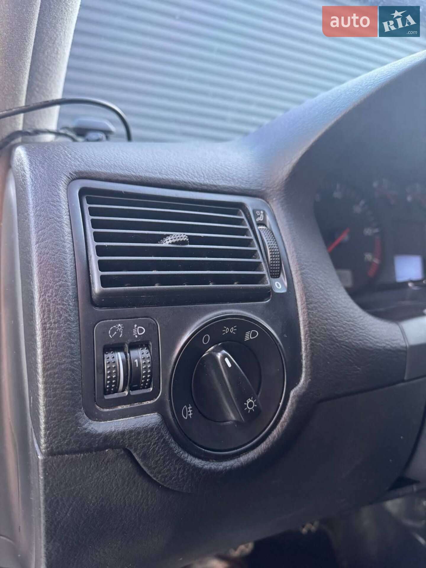 Volkswagen Golf 2002 VIN WVWZZZ1JZ3W131300 фото оголошення 47 з 62