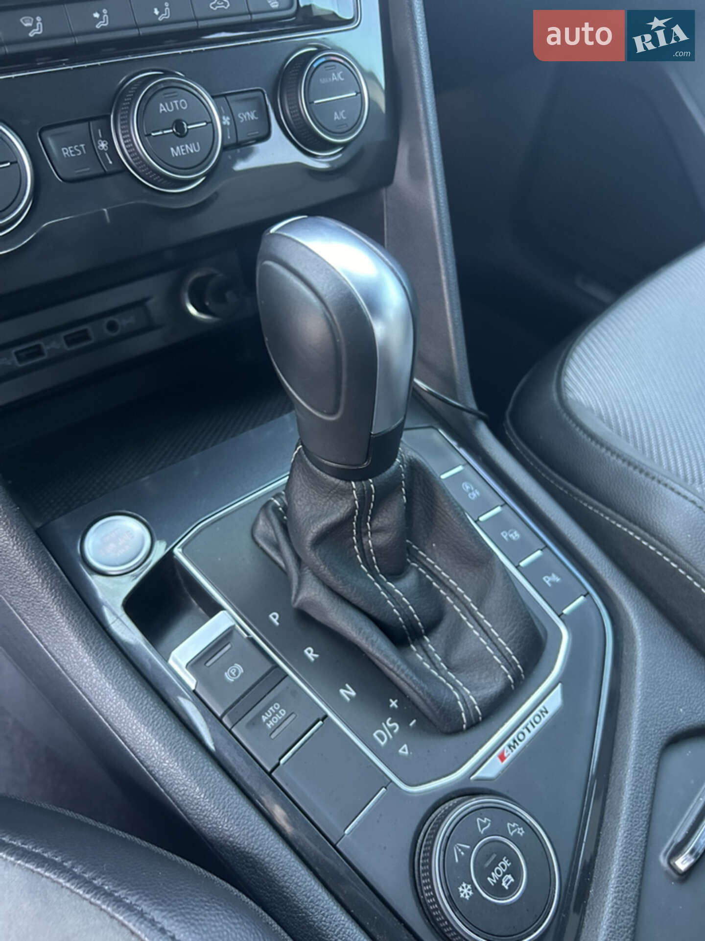 Volkswagen Tiguan 2020 VIN WVGZZZ5NZLW903836 фото оголошення 18 з 28