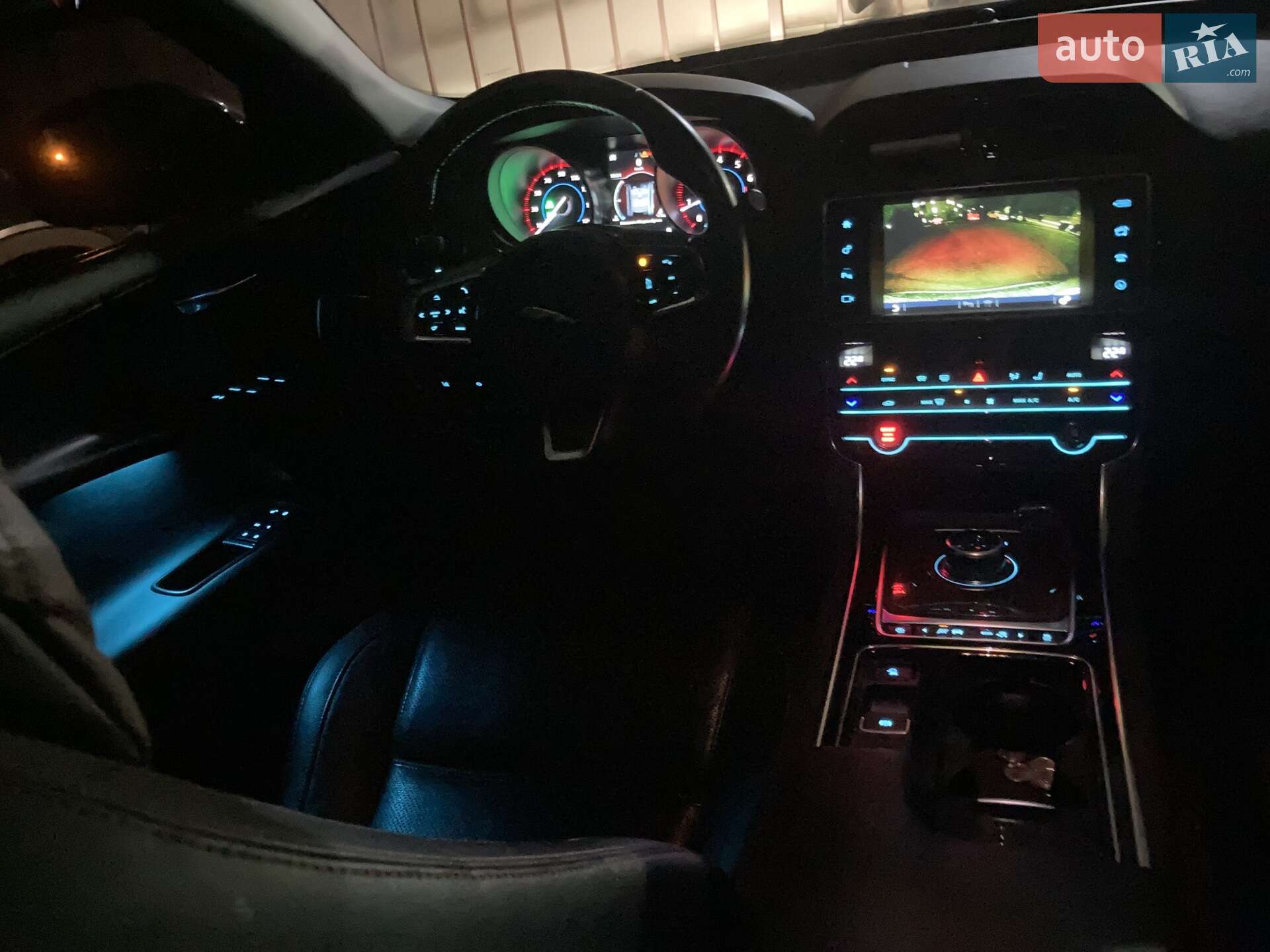 Jaguar XE 2018 VIN SAJAK4GX1JCP40148 фото оголошення 19 з 32