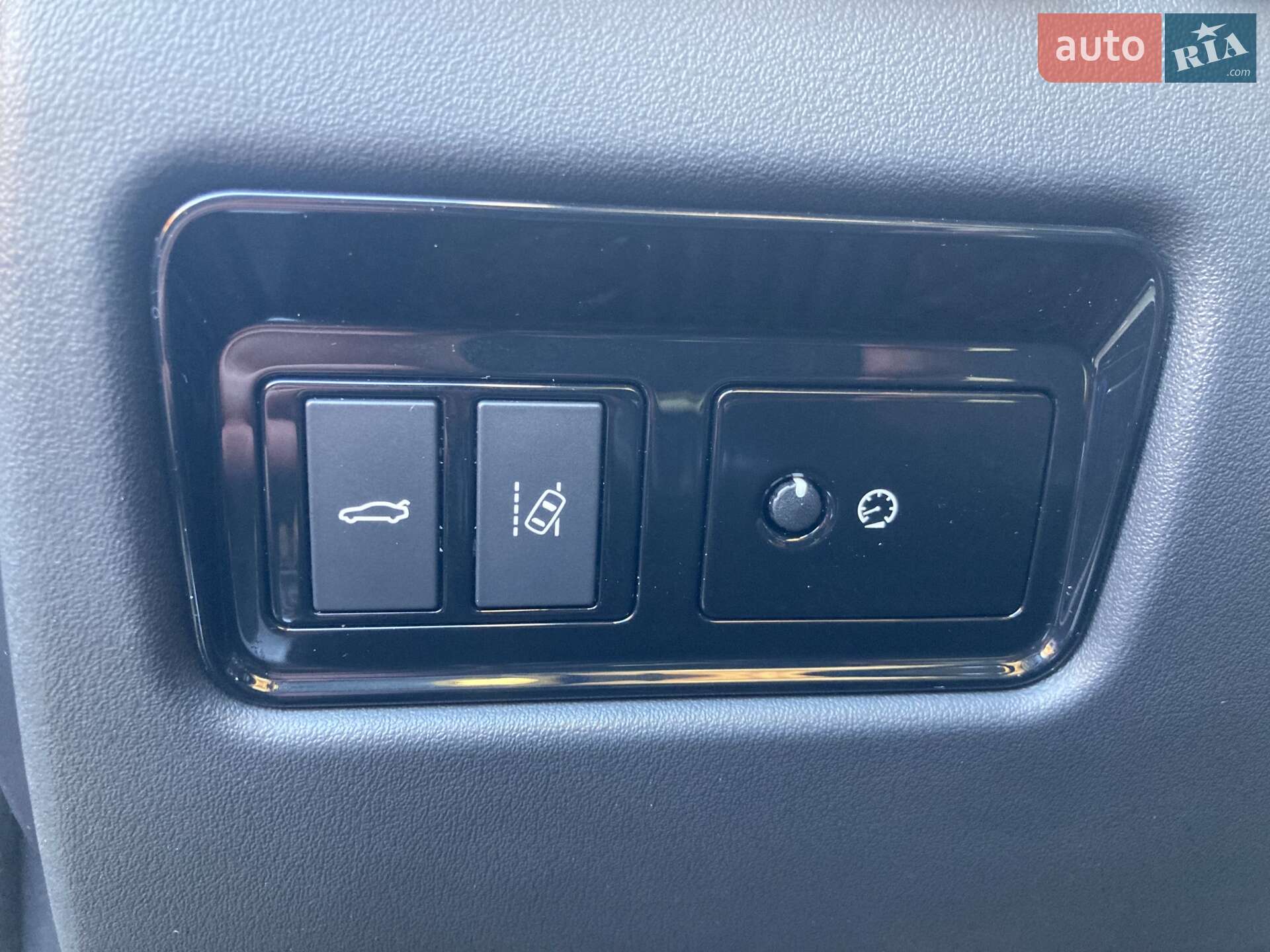 Jaguar XE 2018 VIN SAJAK4GX1JCP40148 фото оголошення 29 з 32