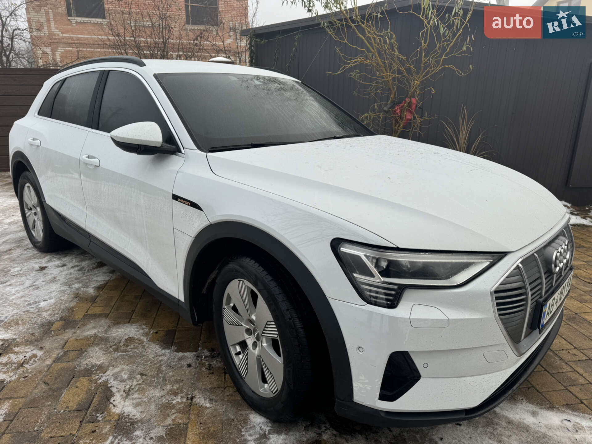Audi e-tron 2020 VIN WAUZZZGE7LB037331 фото оголошення 3 з 11