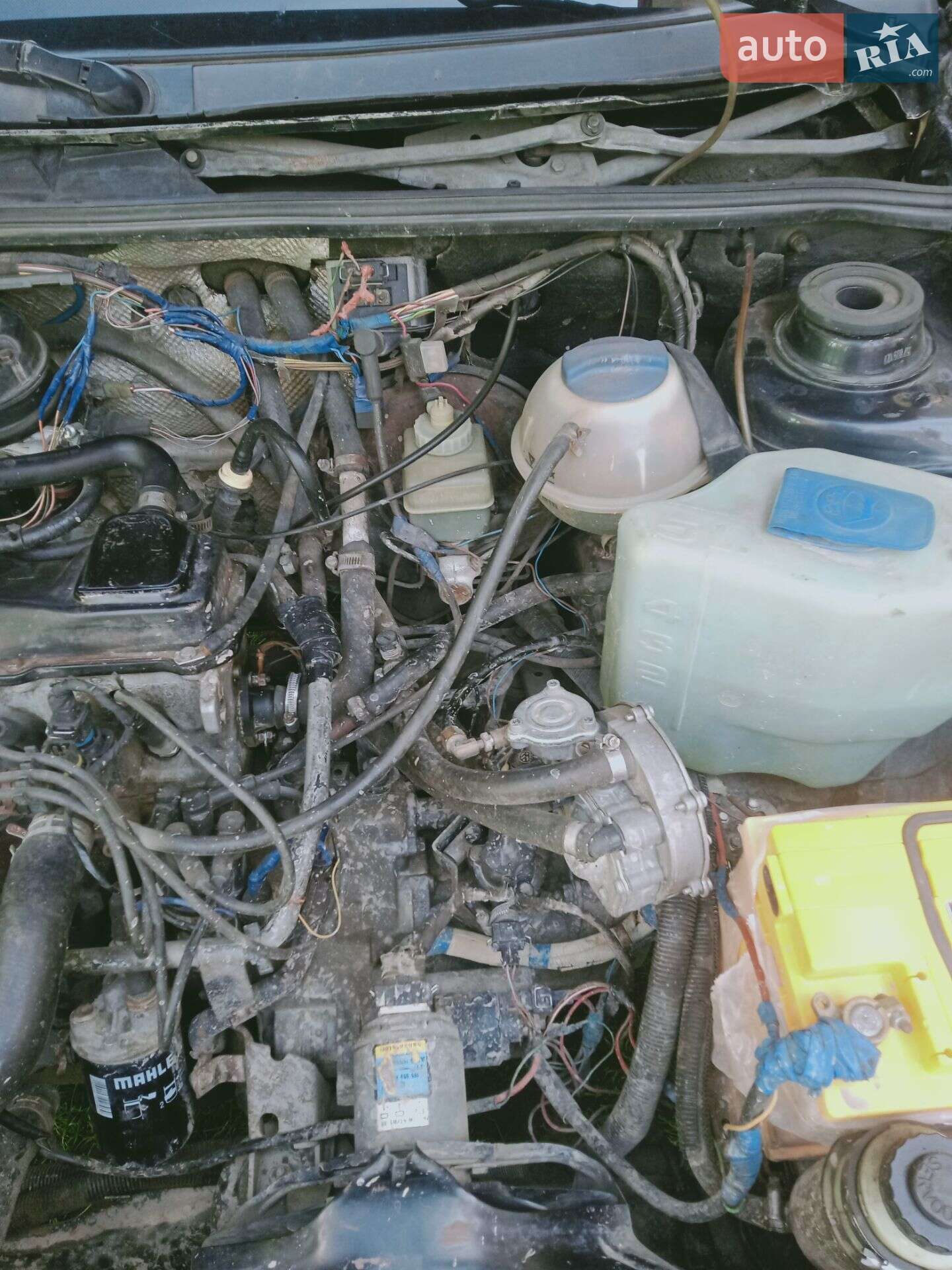 Volkswagen Passat 1992 VIN WVWZZZ31ZNE321650 фото оголошення 8 з 17