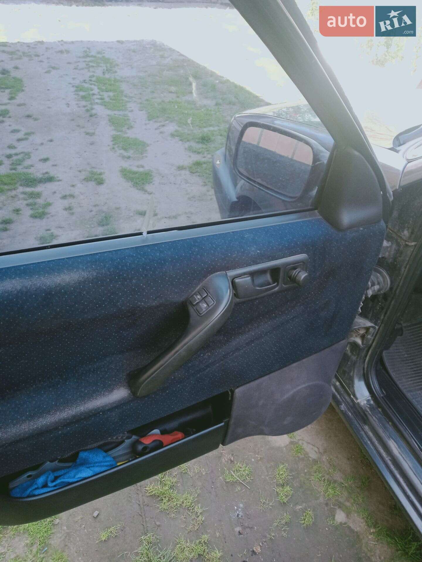 Volkswagen Passat 1992 VIN WVWZZZ31ZNE321650 фото оголошення 14 з 17