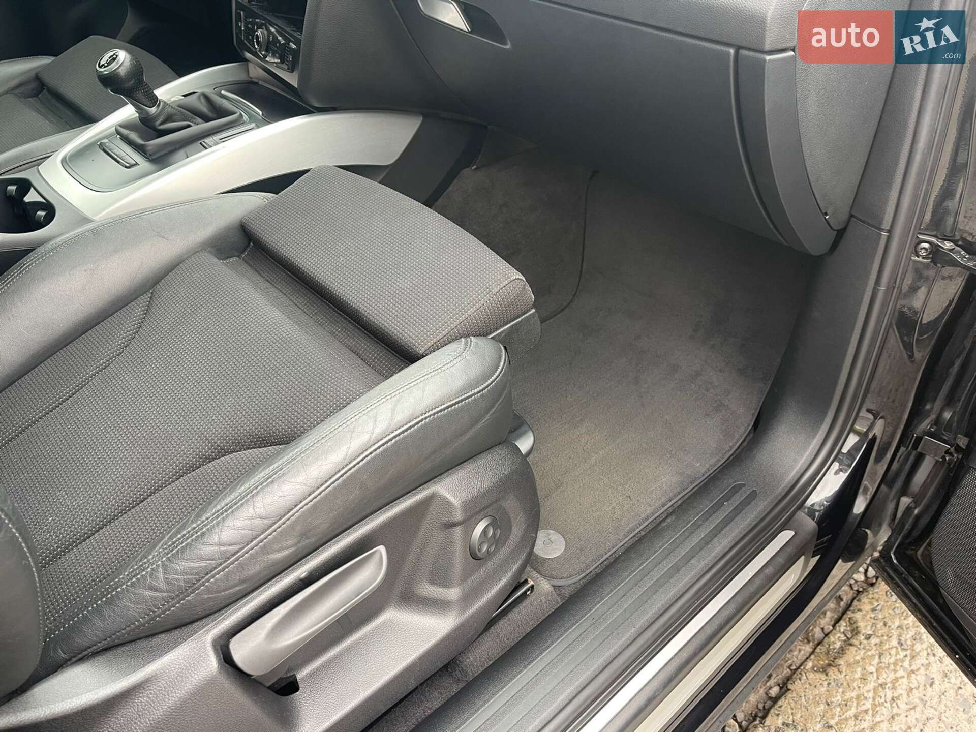 Audi Q5 2011 VIN WAUZZZ8RXCA019221 фото оголошення 19 з 41