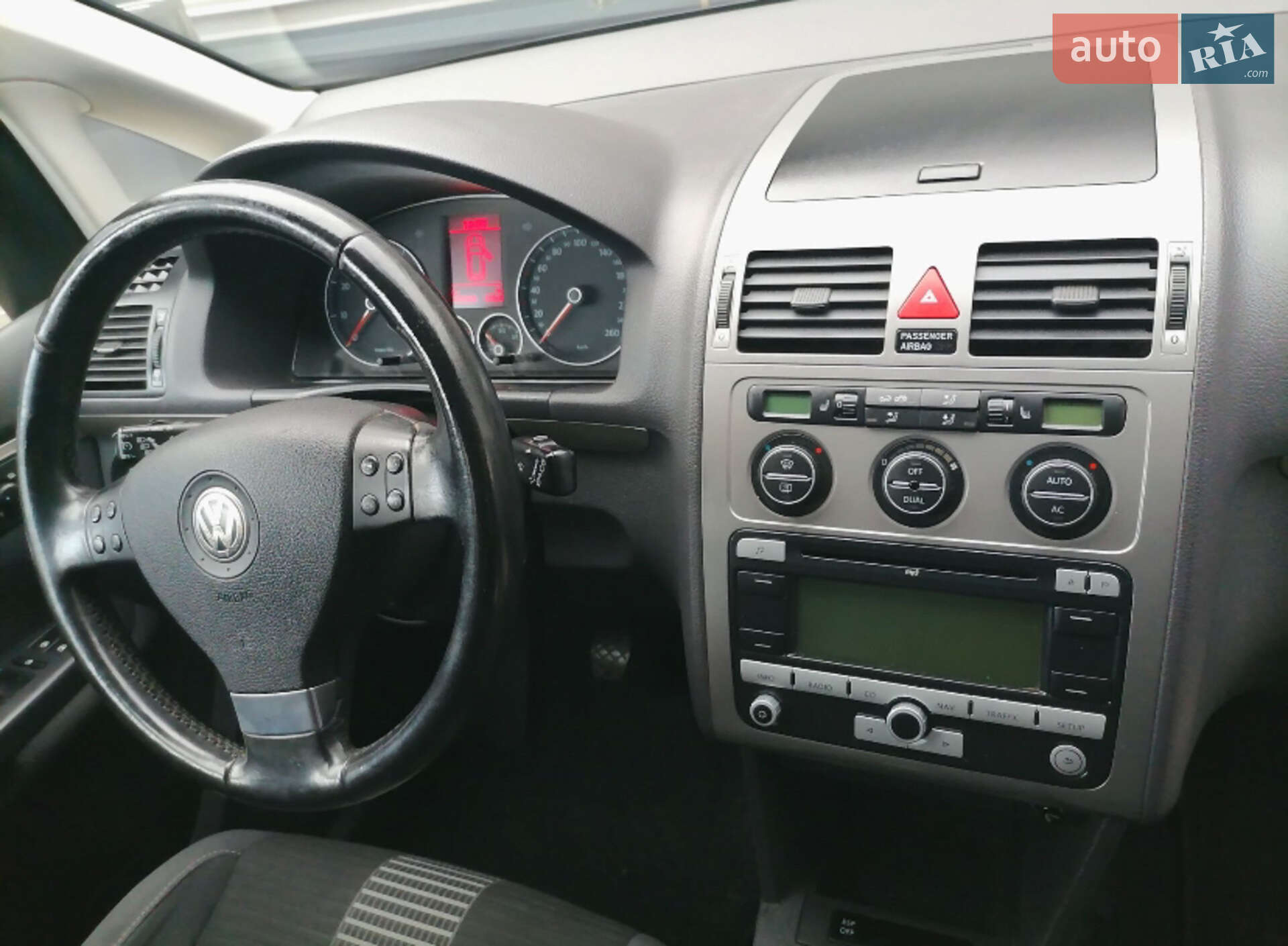 Volkswagen Touran 2009 VIN WVGZZZ1TZ9W084094 фото оголошення 10 з 37