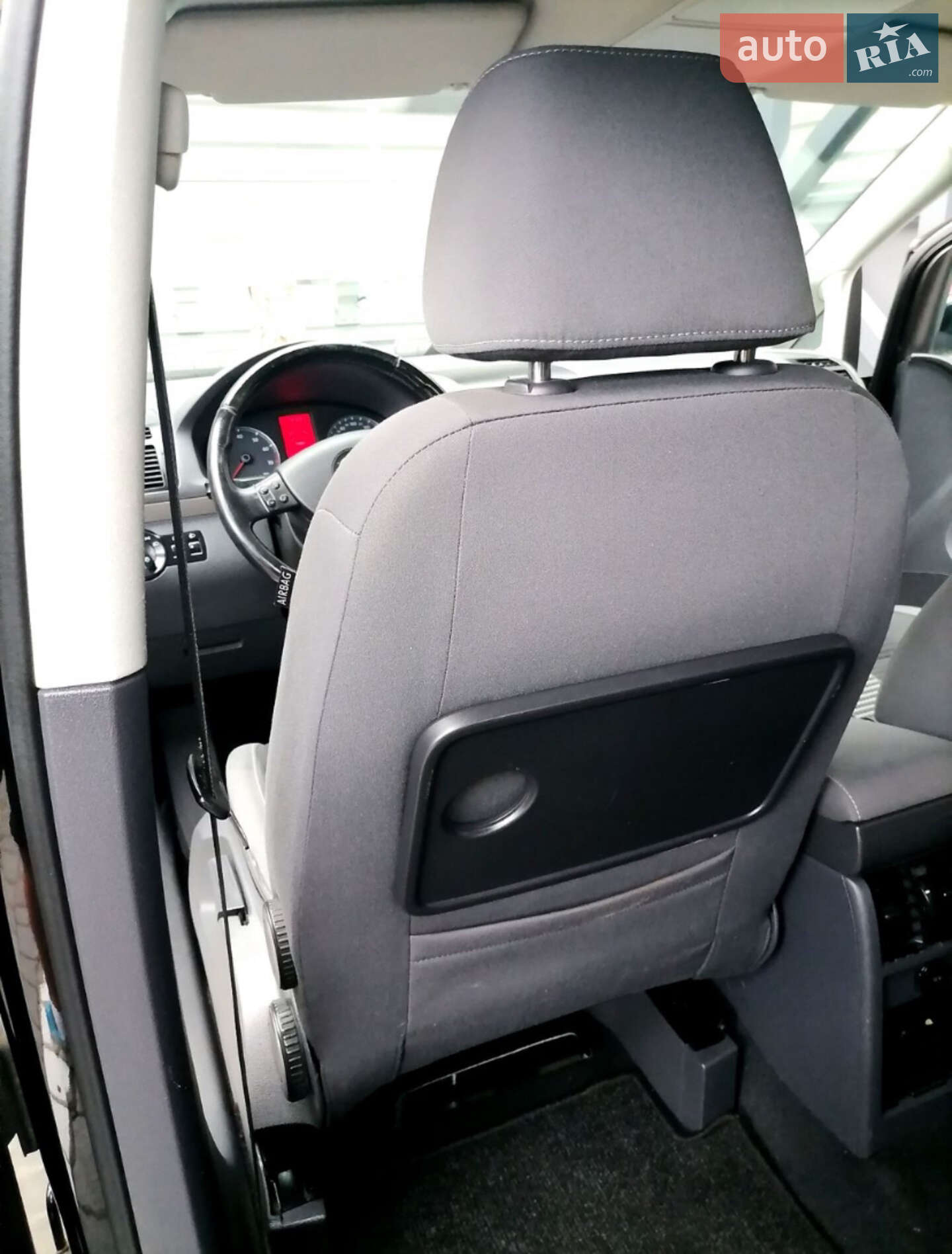 Volkswagen Touran 2009 VIN WVGZZZ1TZ9W084094 фото оголошення 11 з 37