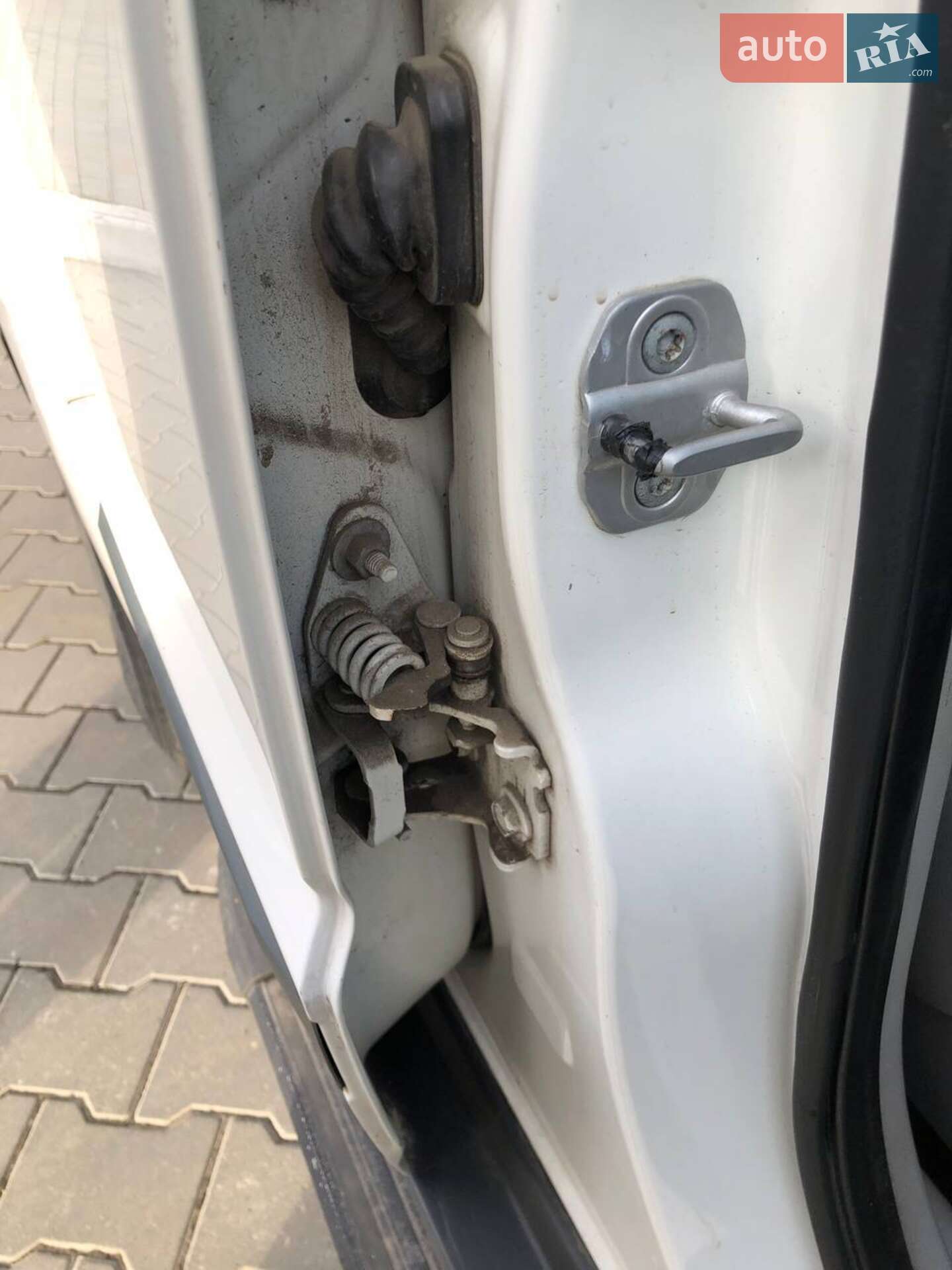 Jeep Liberty 2008 VIN 1J8GN28K88W160033 фото оголошення 8 з 18