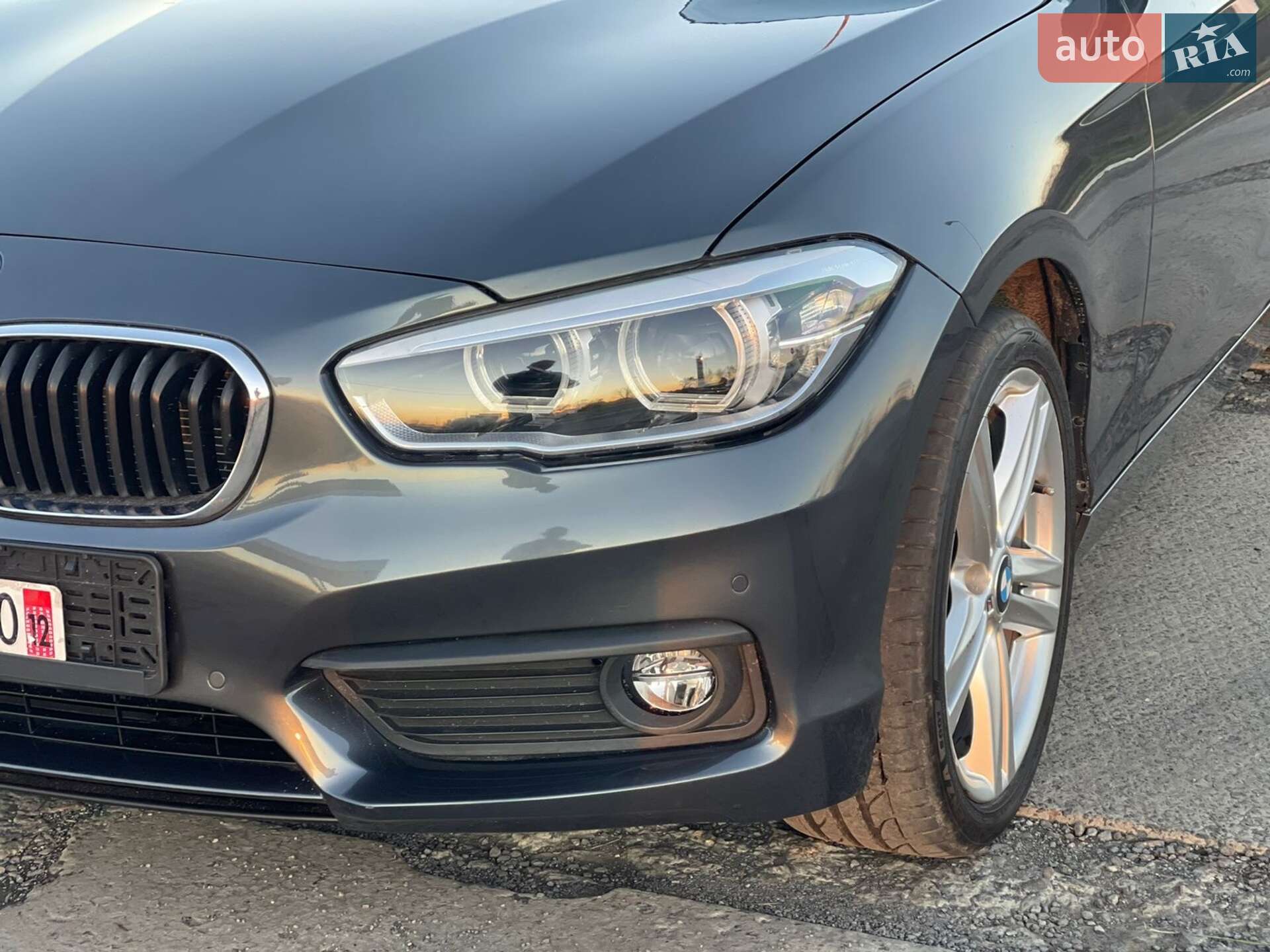 BMW 1 Series 2017 VIN WBA1R510607A46199 фото оголошення 7 з 38