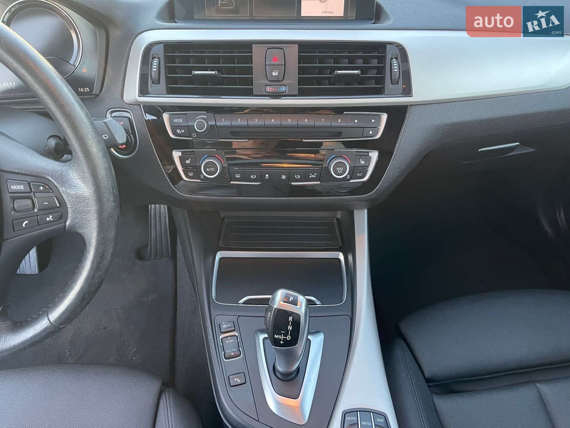 BMW 1 Series 2017 VIN WBA1R510607A46199 фото оголошення 22 з 38
