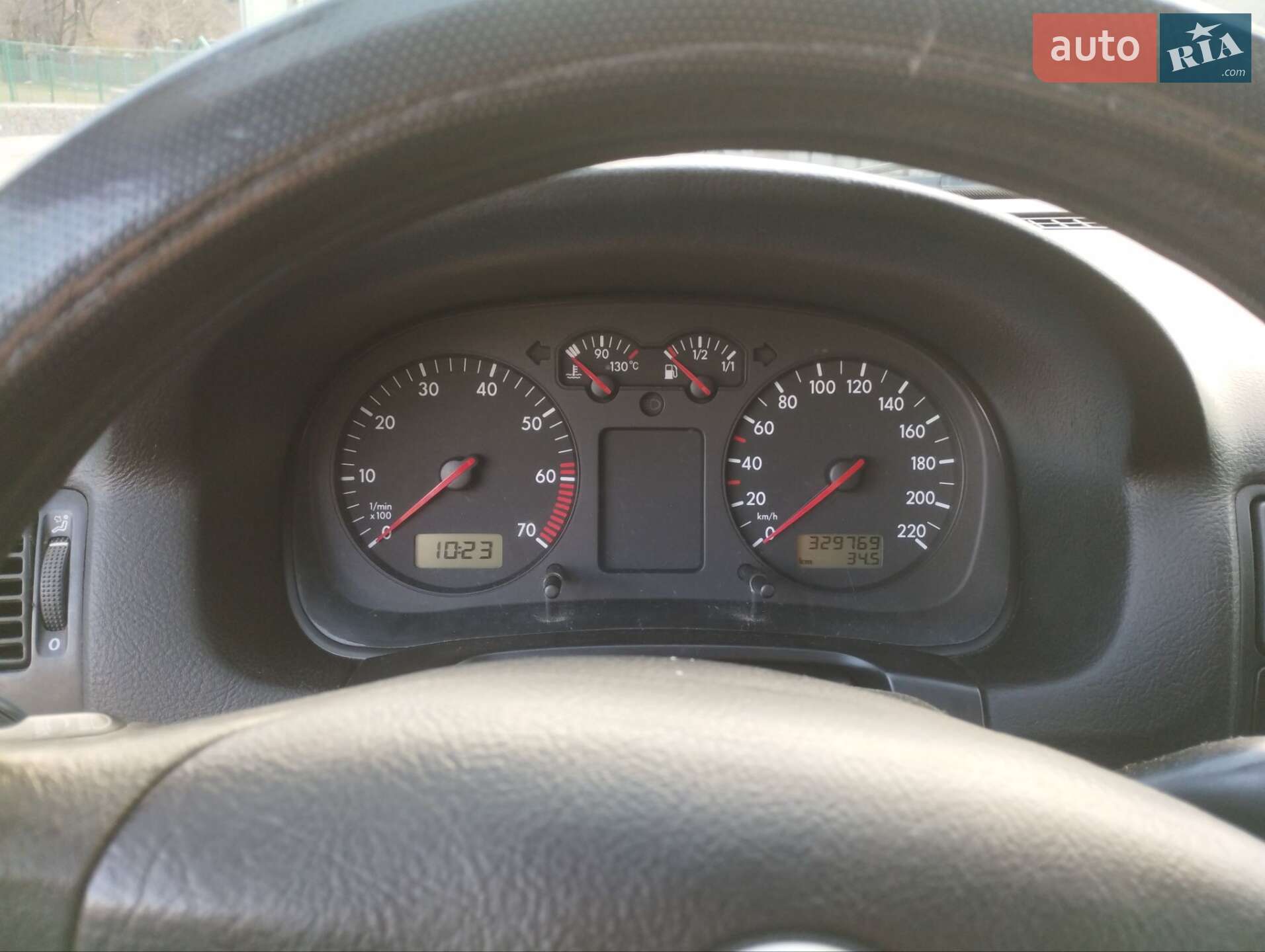 Volkswagen Golf 2000 VIN WVWZZZ1JZYW715411 фото оголошення 4 з 13