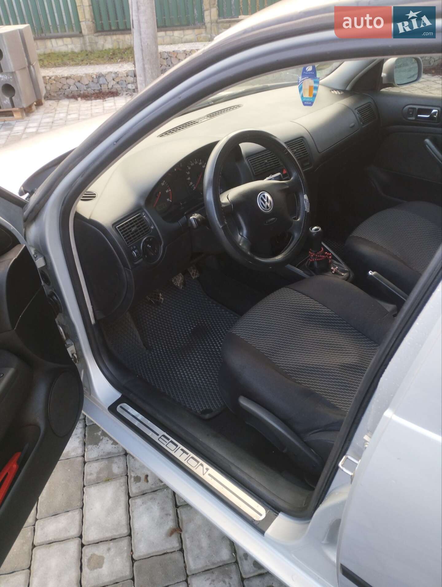 Volkswagen Golf 2000 VIN WVWZZZ1JZYW715411 фото оголошення 5 з 13