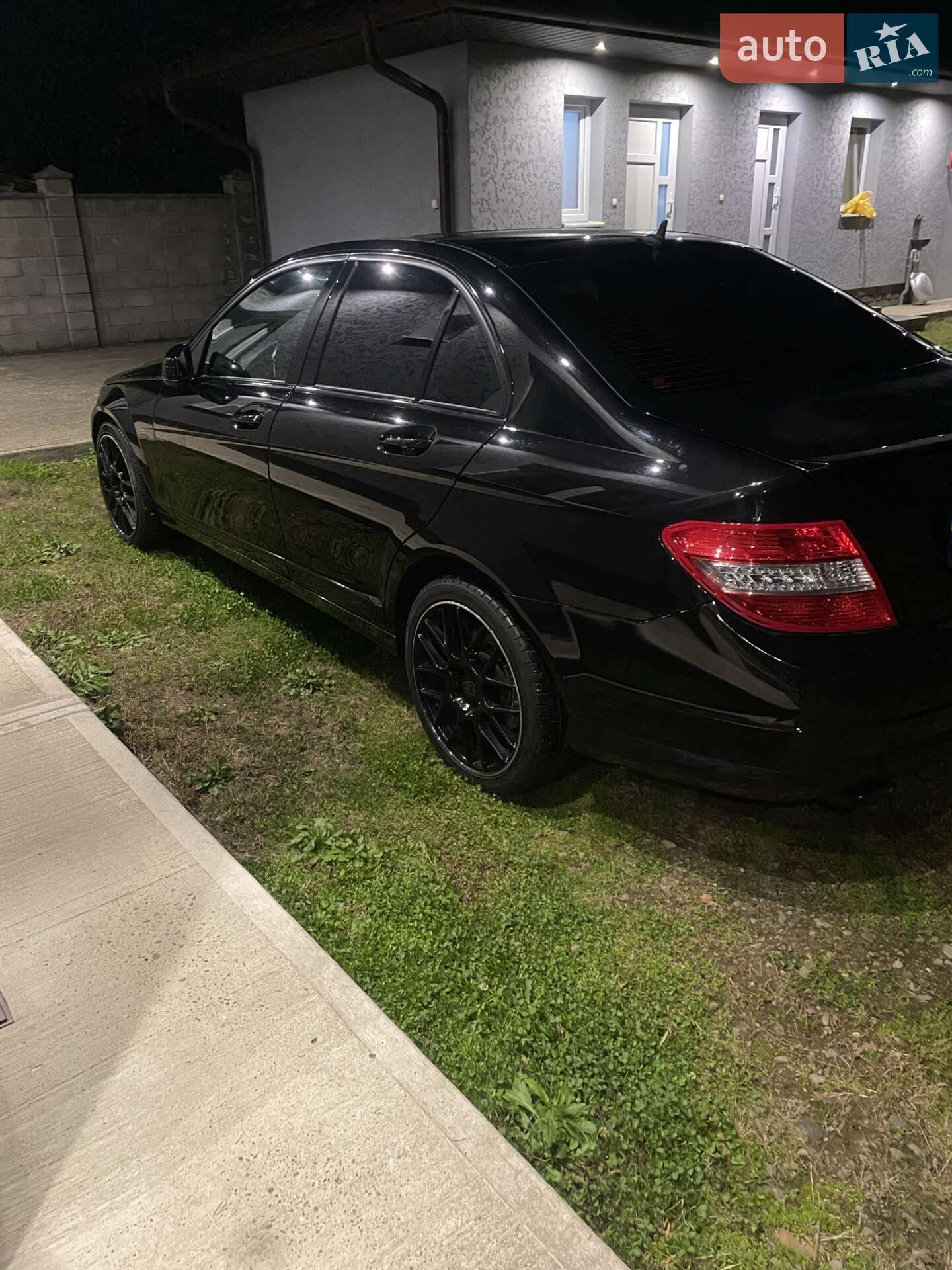 Mercedes-Benz C-Class 2010 VIN WDD2040251A374860 фото оголошення 10 з 23
