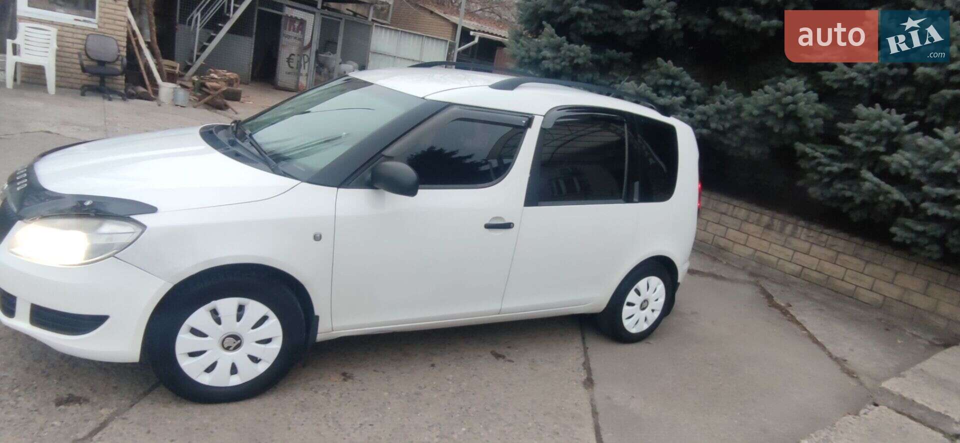 Skoda Roomster 2014 VIN TMBNK25J0E5036066 фото оголошення 2 з 15