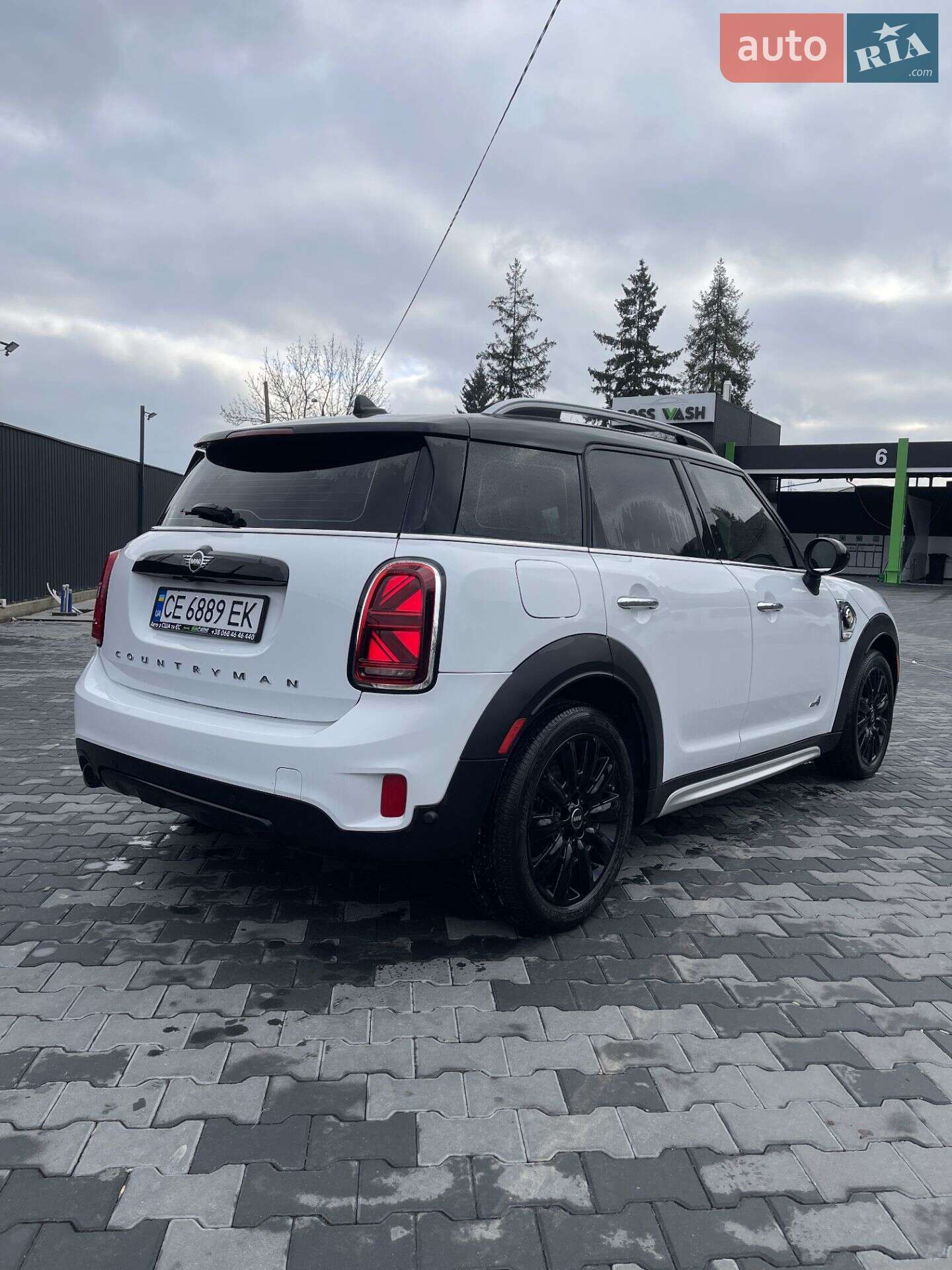 Mini Countryman 2018 VIN WMZYU7C55K3F94550 фото оголошення 3 з 38