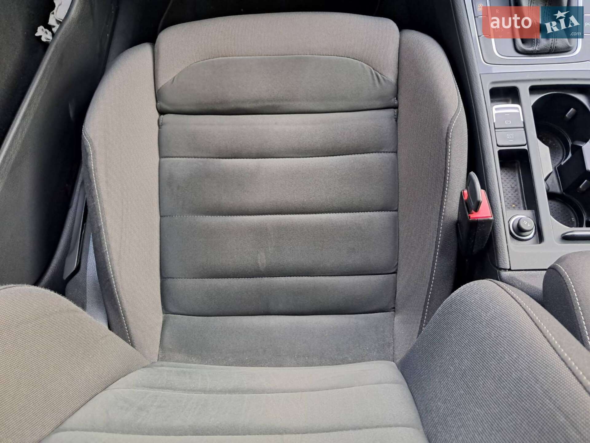 Volkswagen Golf 2019 VIN WVWZZZAUZKP569957 фото оголошення 26 з 37