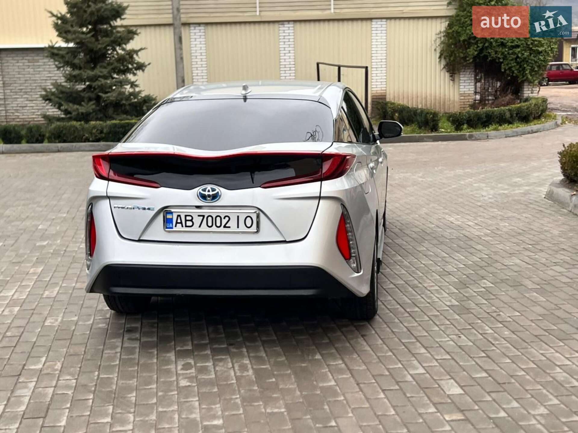 Toyota Prius 2018 VIN JTDKARFP9J3085399 фото оголошення 2 з 18