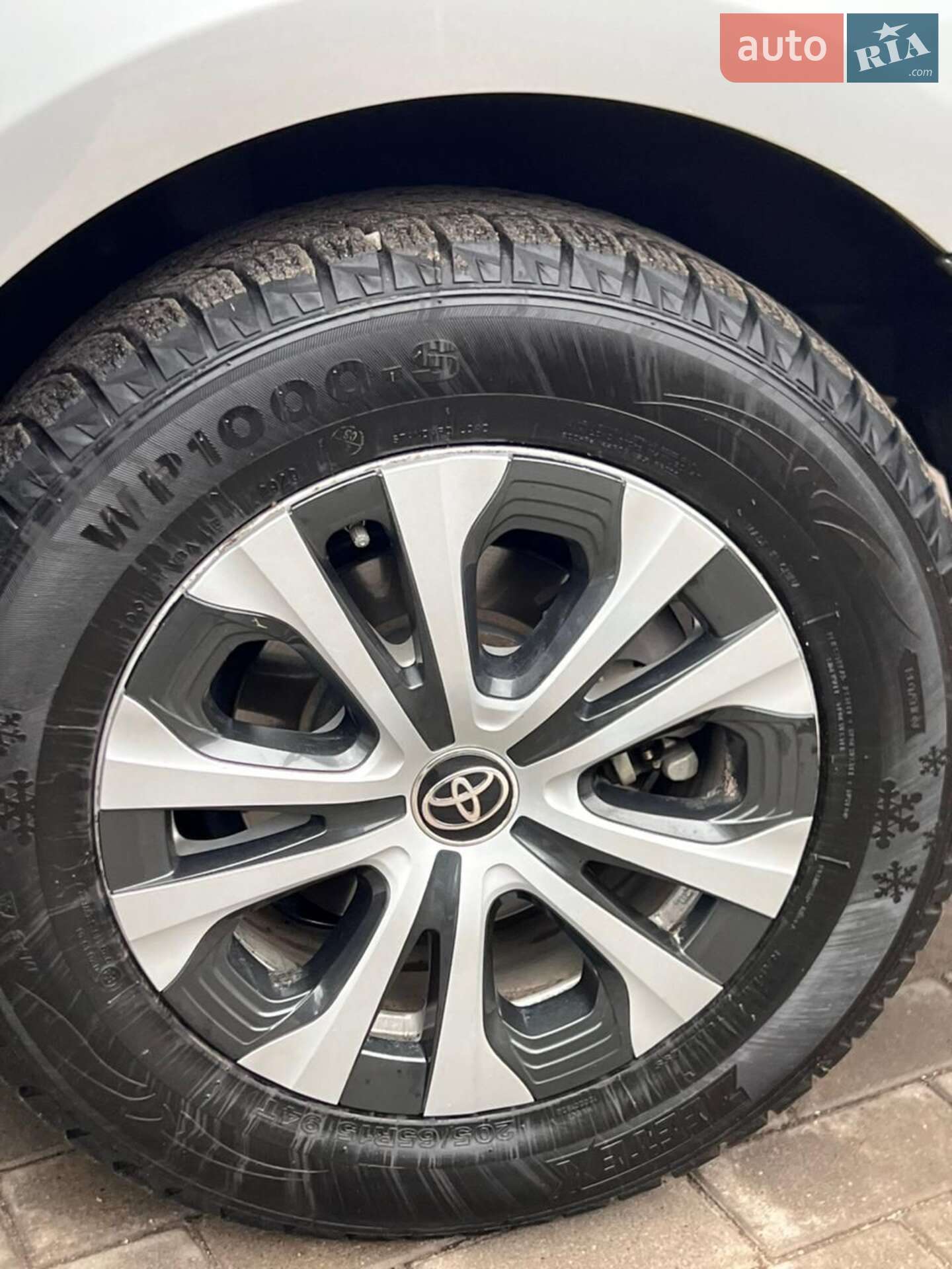 Toyota Prius 2018 VIN JTDKARFP9J3085399 фото оголошення 3 з 18