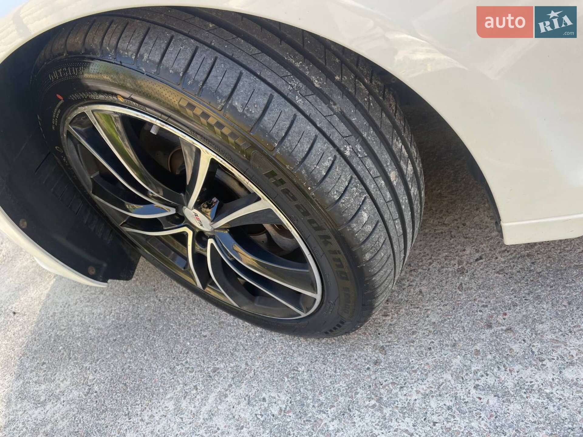 Jaguar XJ 2015 VIN SAJAJ22H0F8V88378 фото оголошення 9 з 40