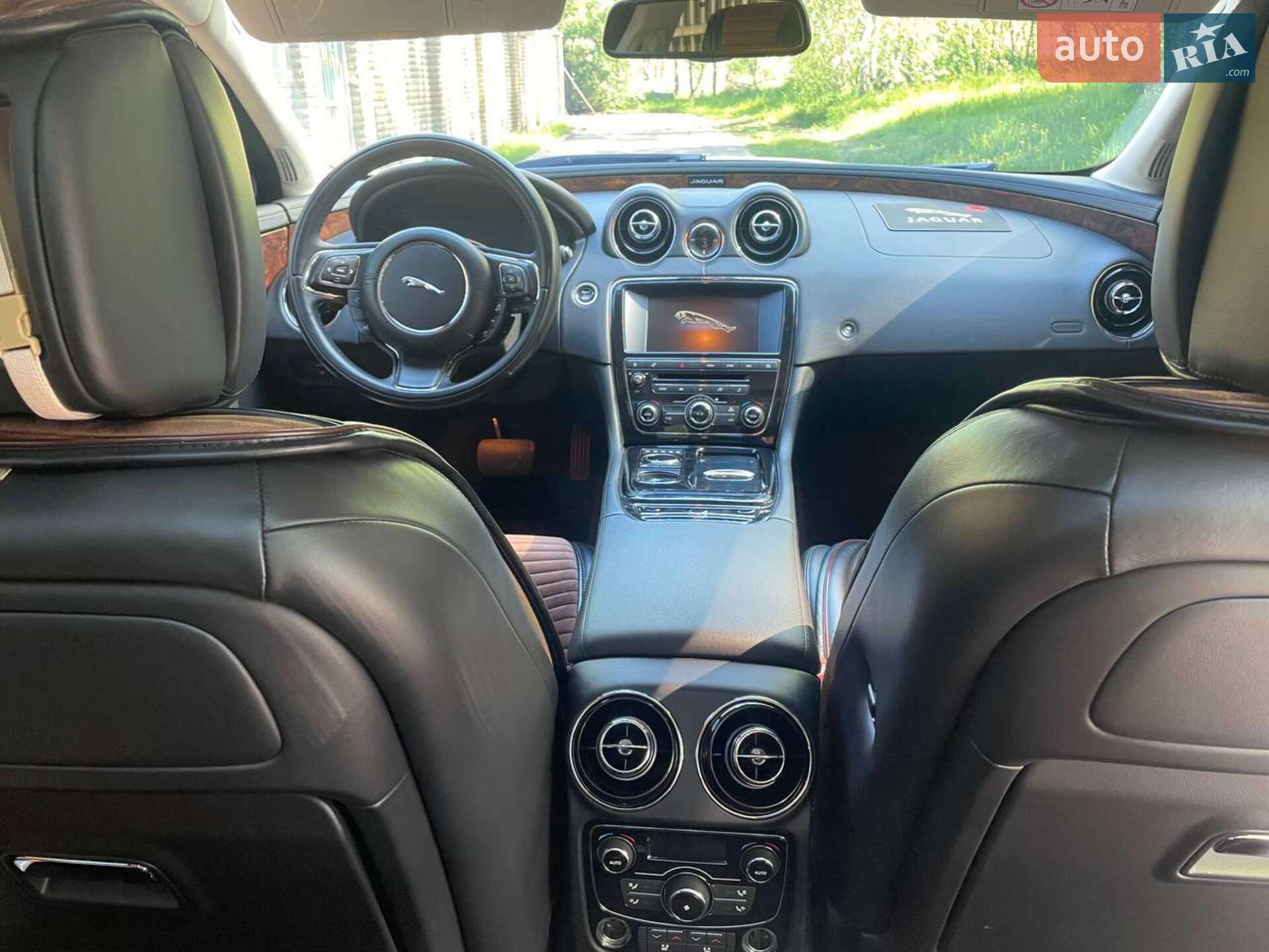 Jaguar XJ 2015 VIN SAJAJ22H0F8V88378 фото оголошення 27 з 40