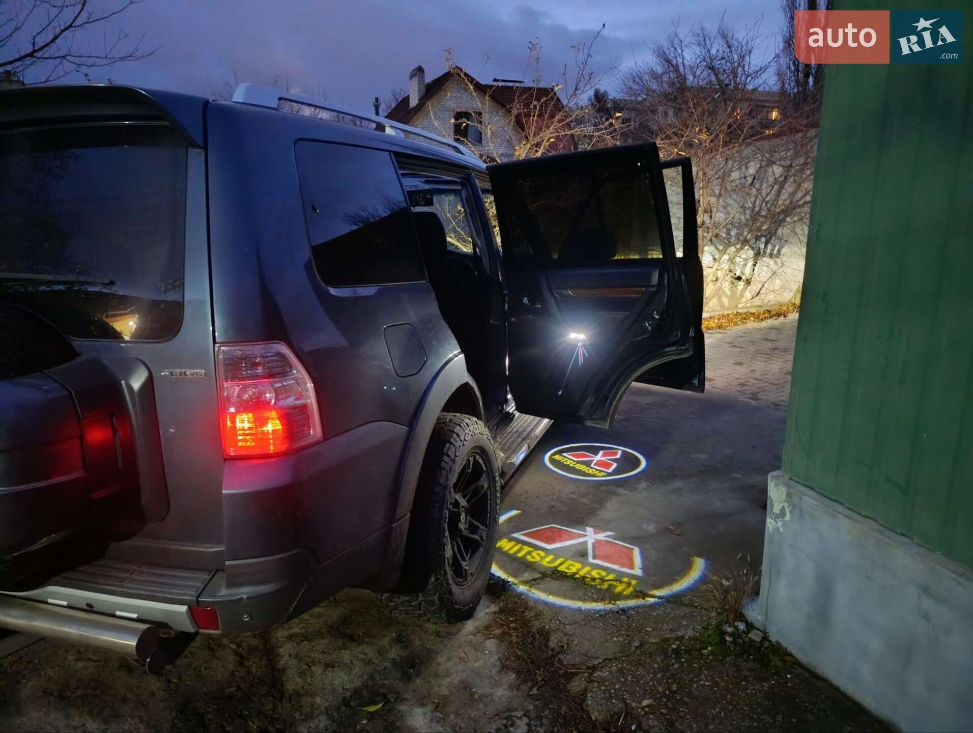 Mitsubishi Pajero 2007 VIN JMBLYV97W7J002489 фото оголошення 13 з 25
