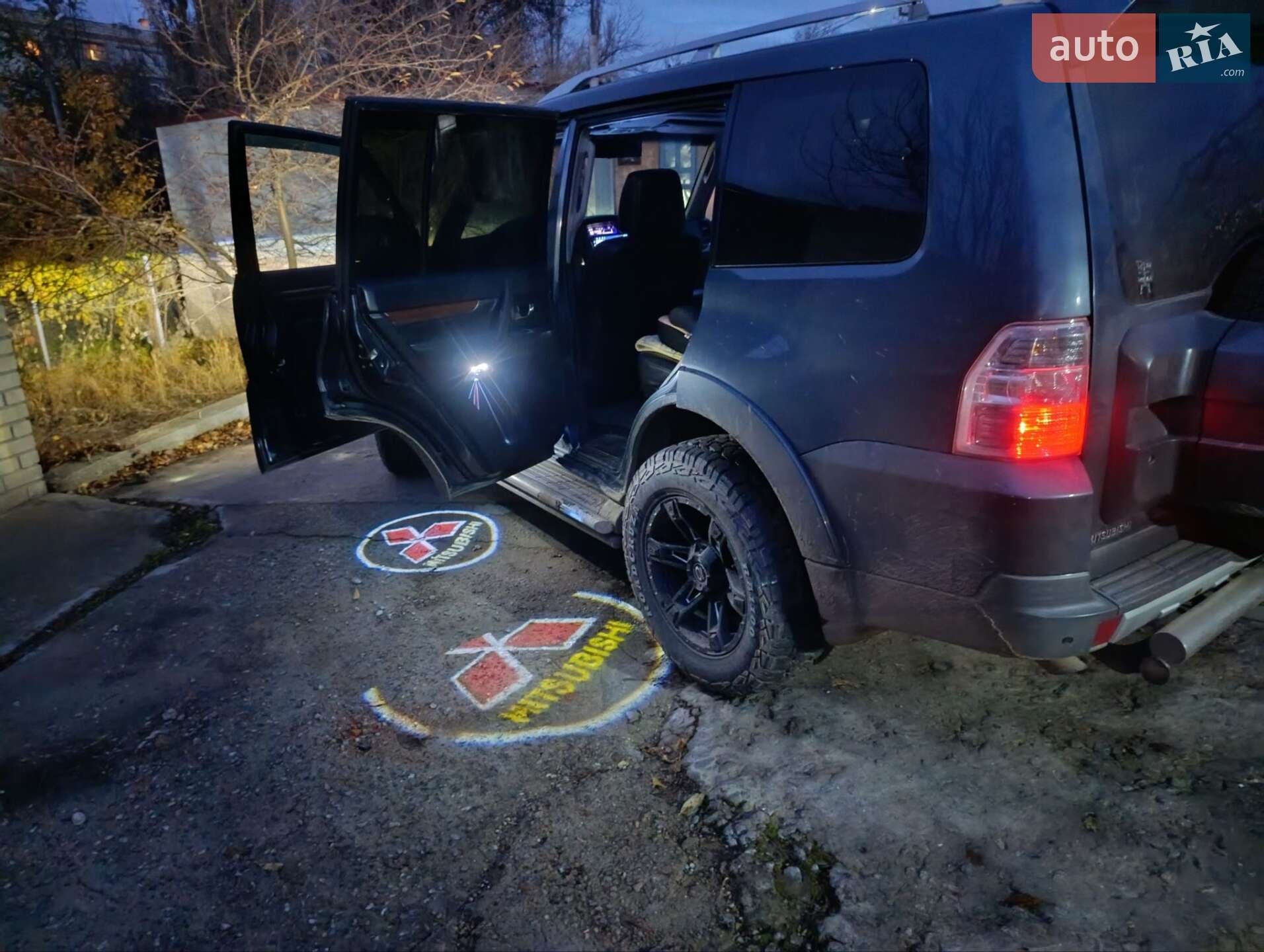 Mitsubishi Pajero 2007 VIN JMBLYV97W7J002489 фото оголошення 14 з 25