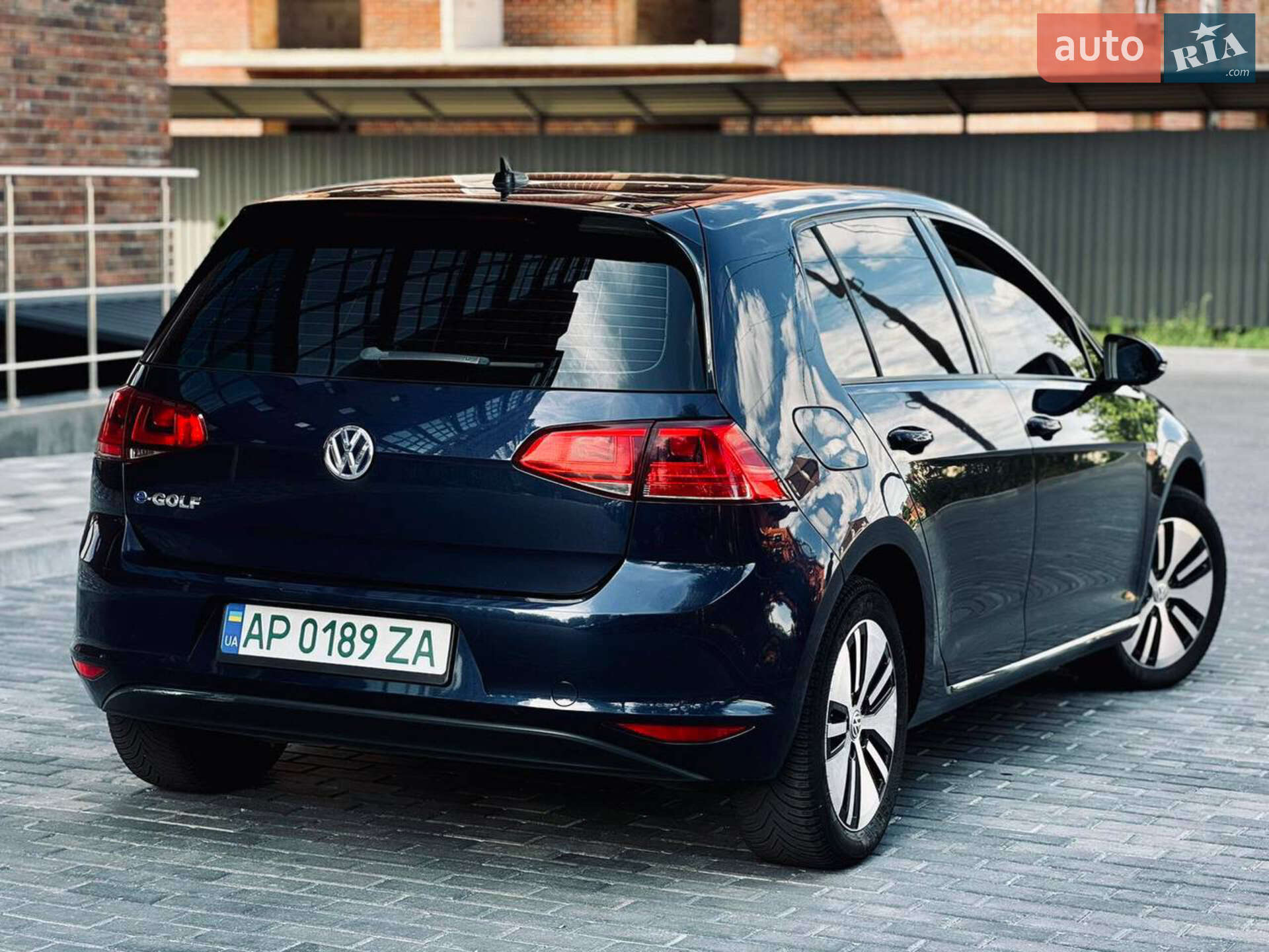 Volkswagen e-Golf 2016 VIN WVWKP7AU1GW913503 фото оголошення 8 з 11
