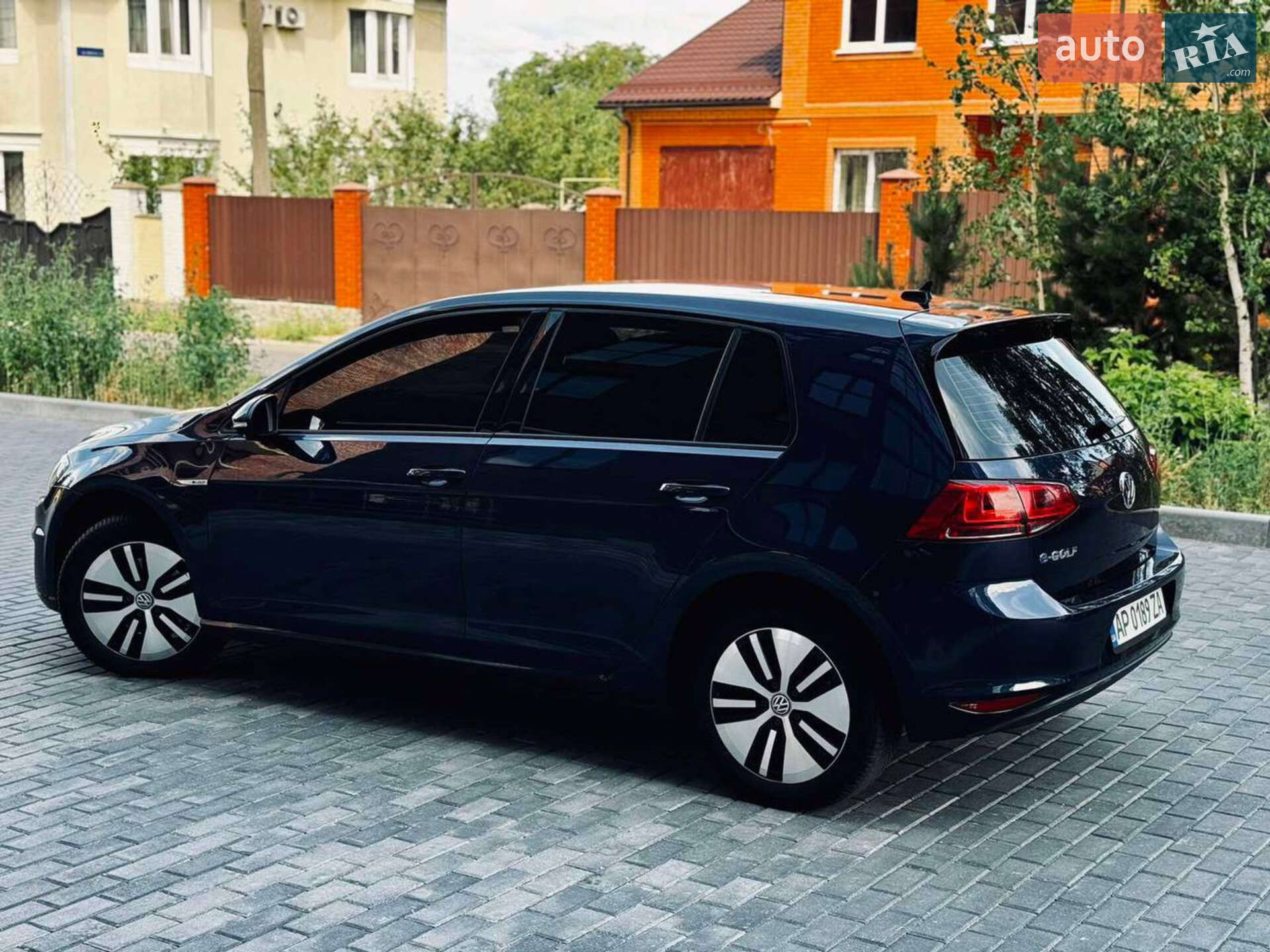 Volkswagen e-Golf 2016 VIN WVWKP7AU1GW913503 фото оголошення 7 з 11
