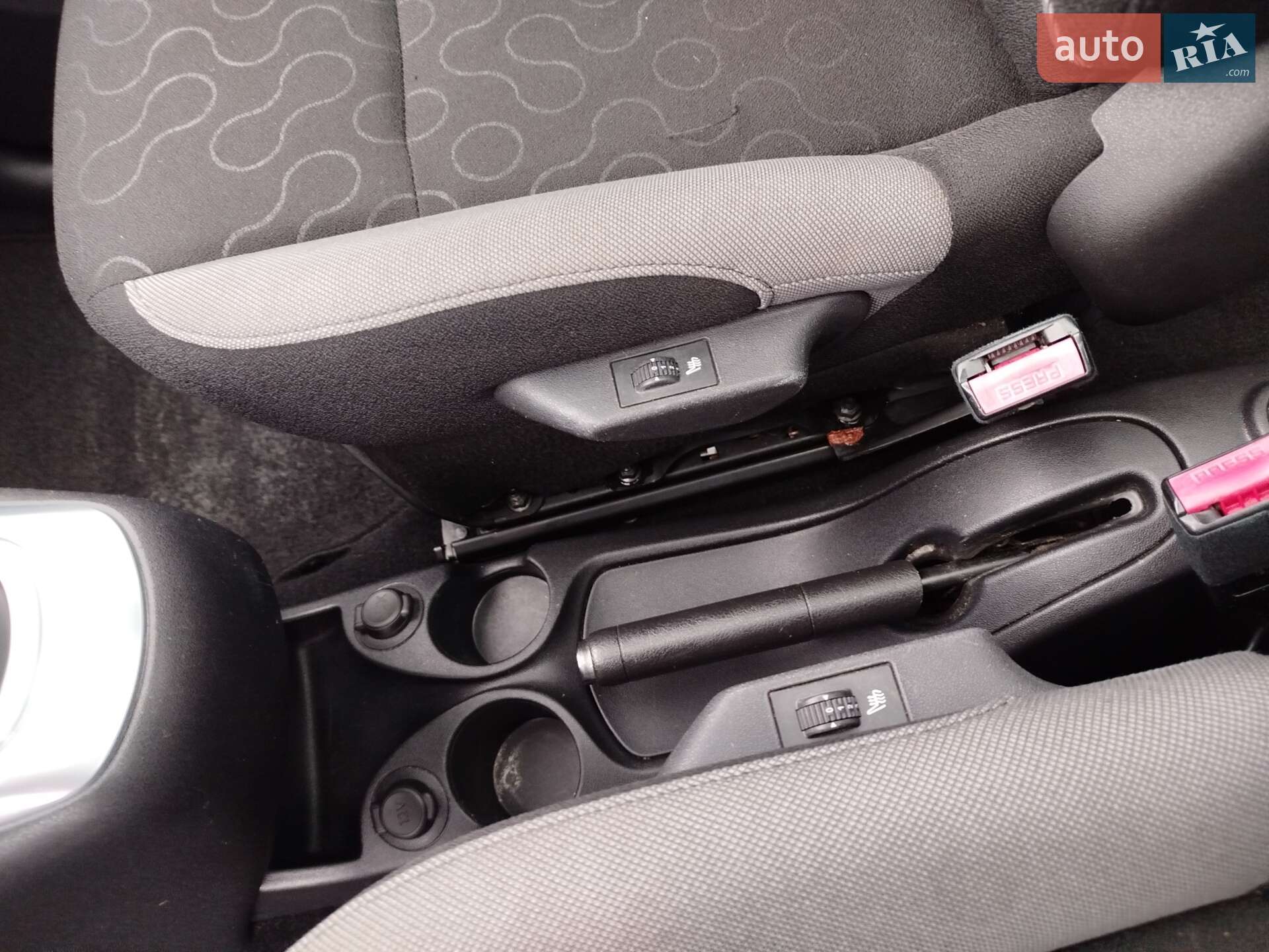 Citroen C3 Picasso 2012 VIN VF7SH9HP8CT524401 фото оголошення 20 з 36