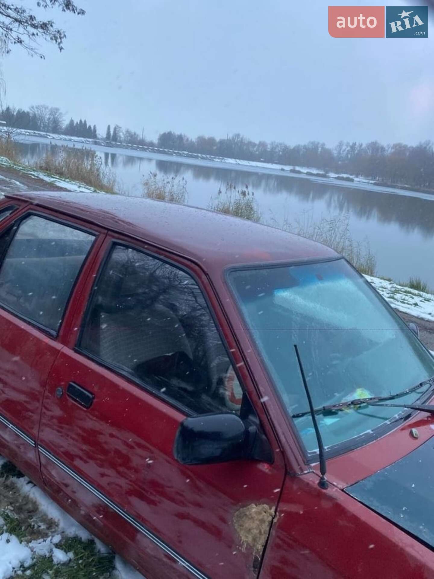 Ford Escort 1989 VIN WF0AXXGCAAKM18827 фото оголошення 3 з 3