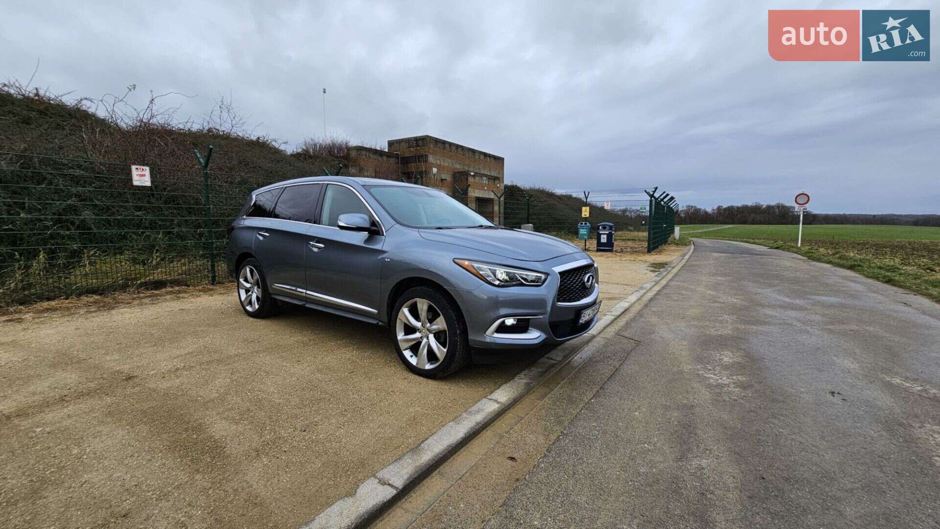 Infiniti QX60 2016 VIN 5N1AL0MM3GC525664 фото оголошення 3 з 13