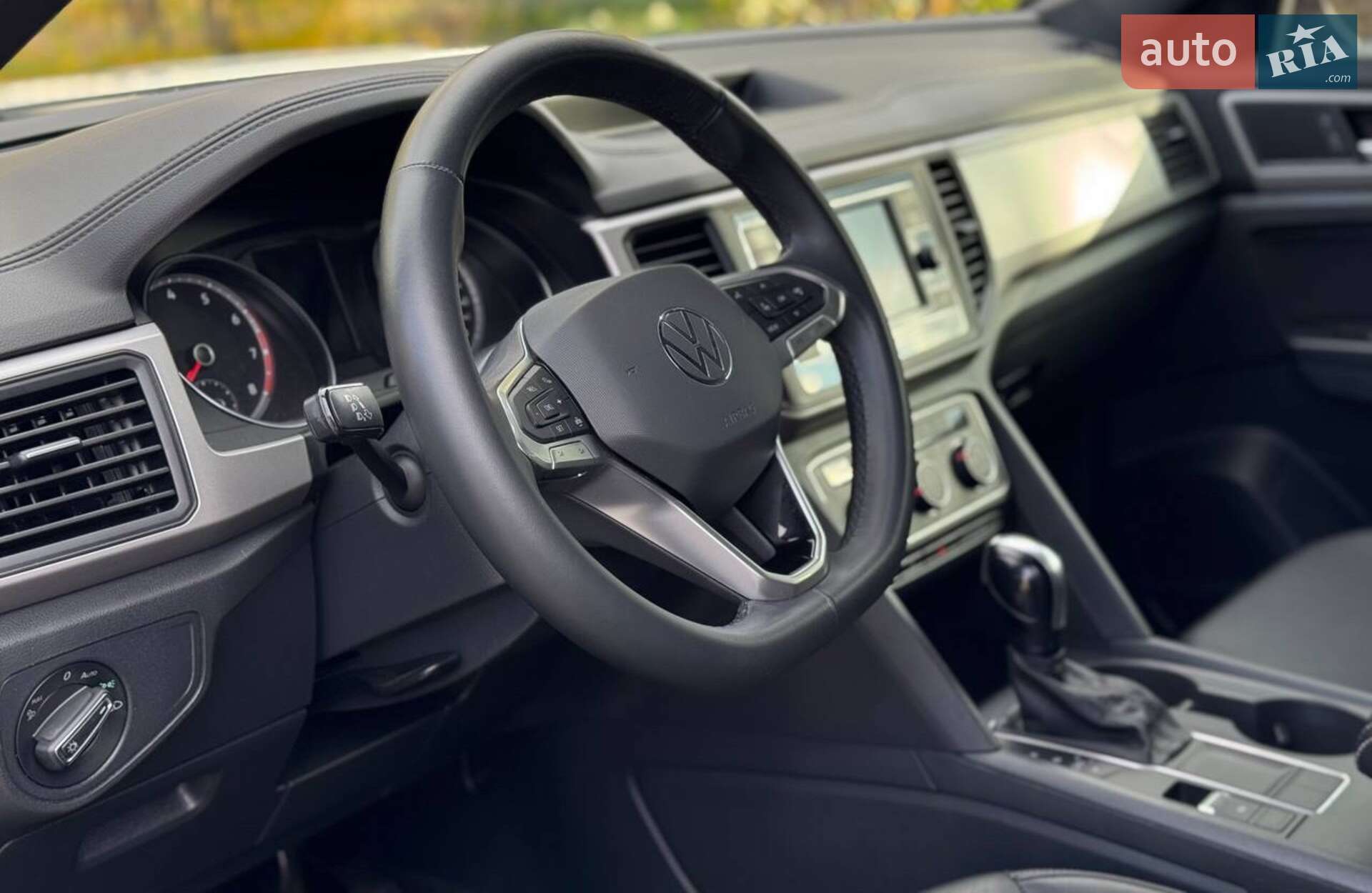 Volkswagen Atlas 2019 VIN 1V2AC2CA6LC200636 фото оголошення 19 з 30