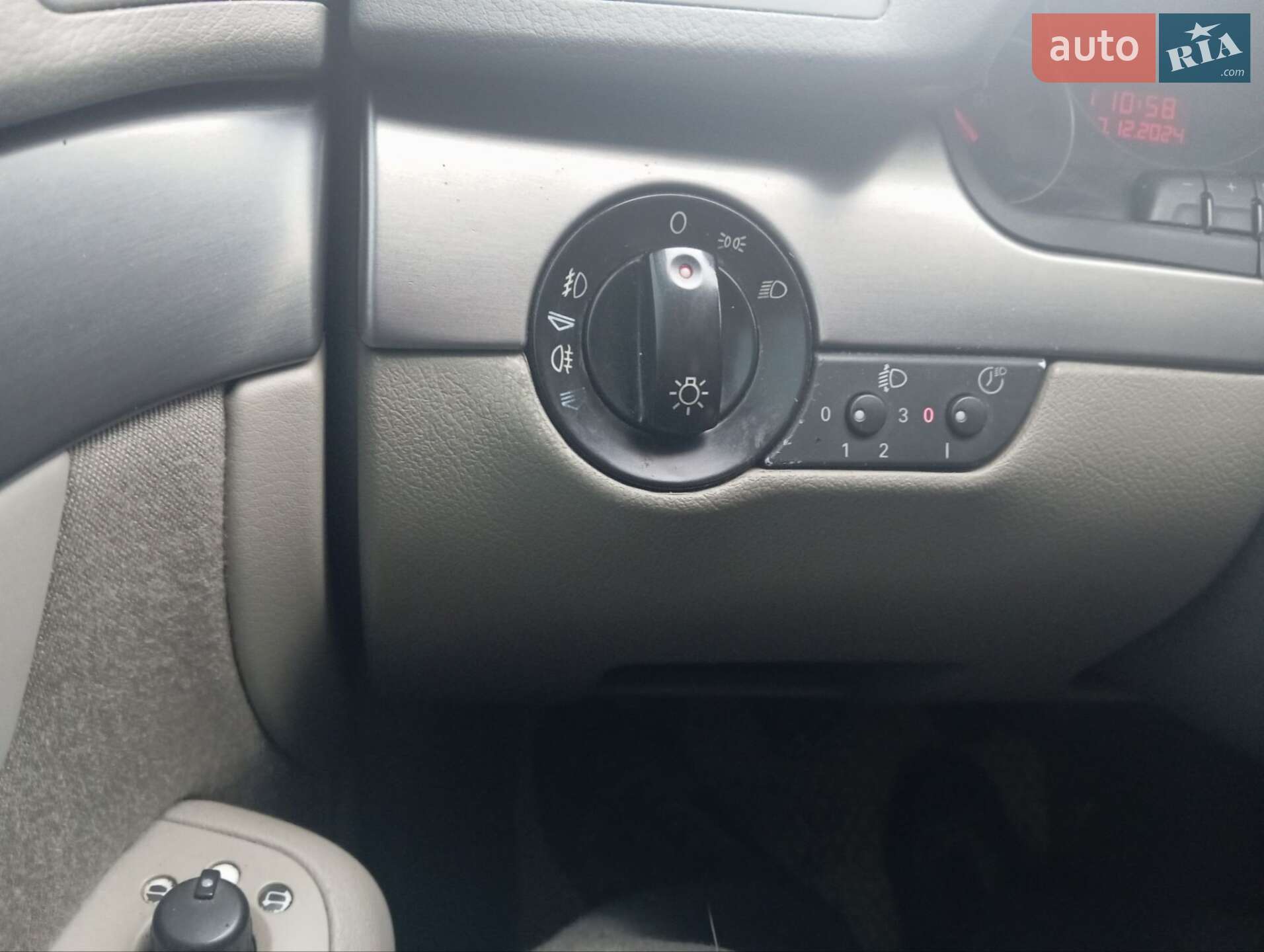 Audi A4 2004 VIN WAUZZZ8E05A406277 фото оголошення 5 з 6