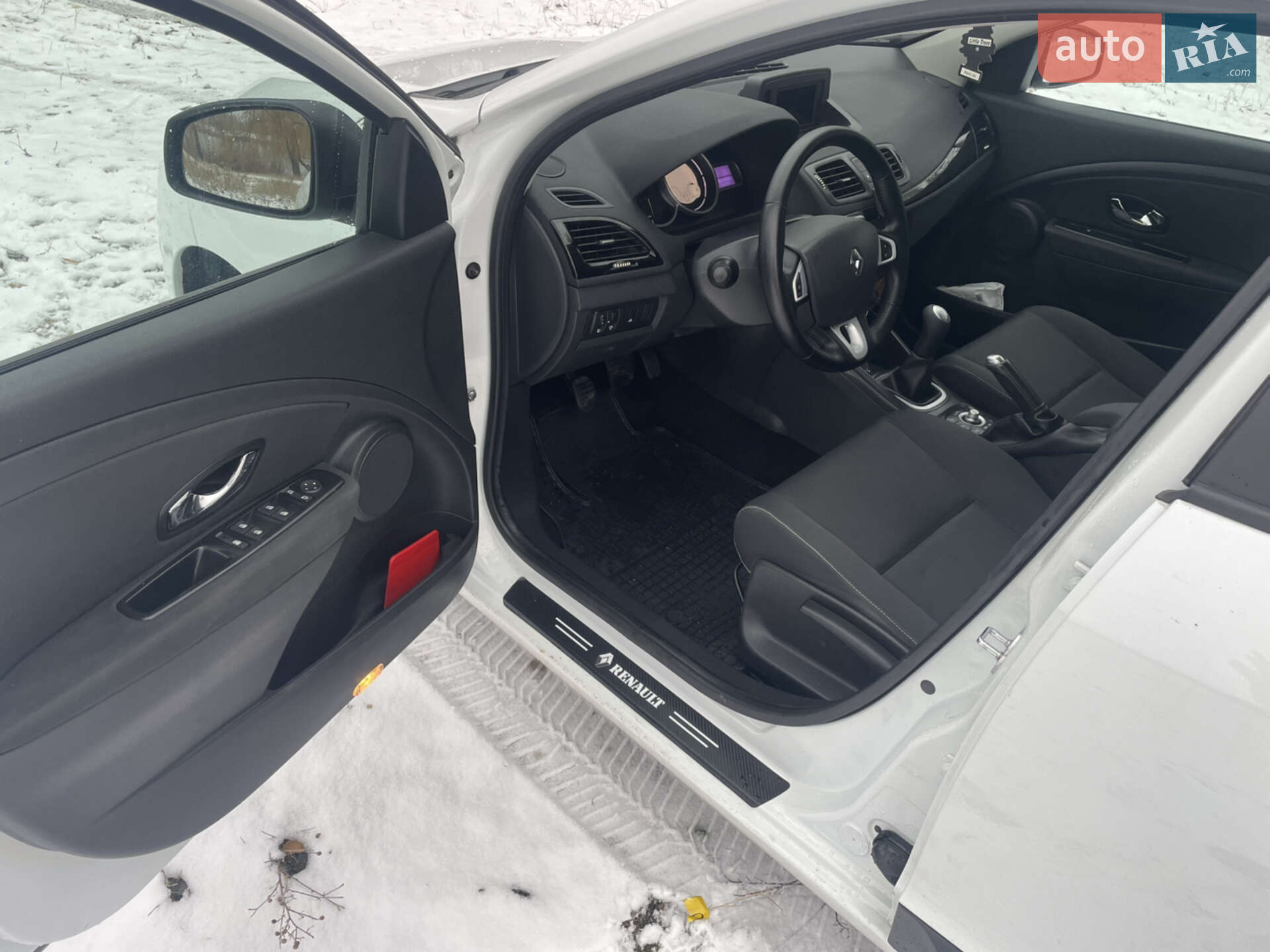 Renault Megane 2011 VIN VF1KZ1A0546108208 фото оголошення 5 з 27
