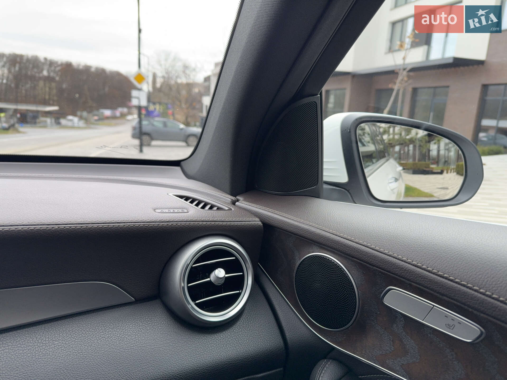 Mercedes-Benz GLC-Class 2015 VIN WDC2539091F034192 фото оголошення 32 з 35