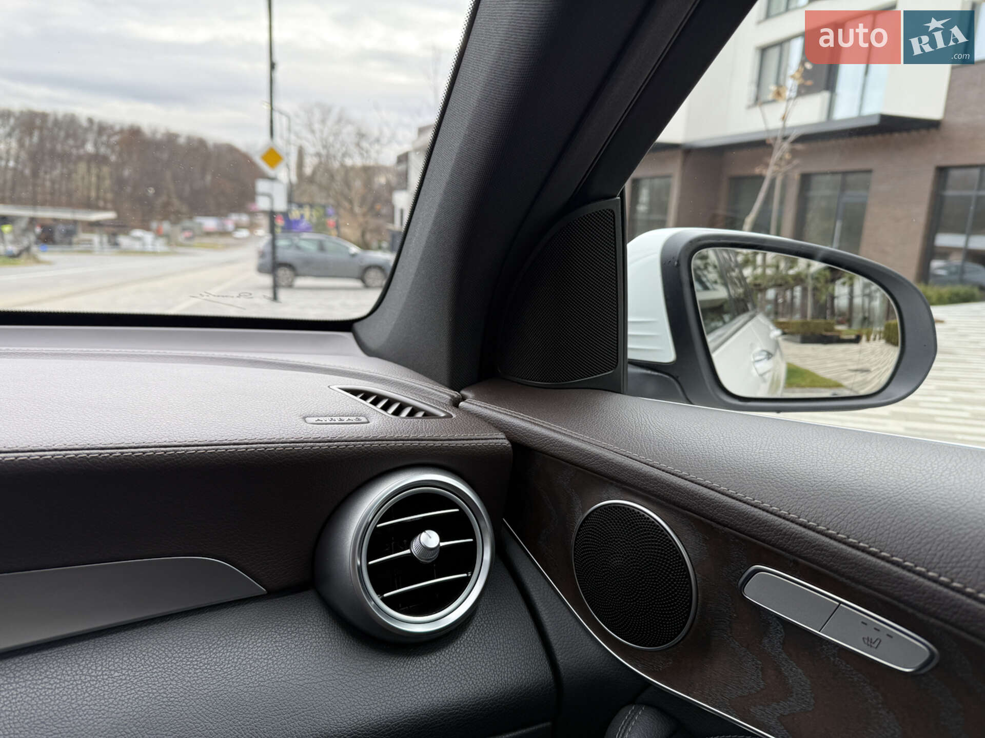 Mercedes-Benz GLC-Class 2015 VIN WDC2539091F034192 фото оголошення 33 з 35
