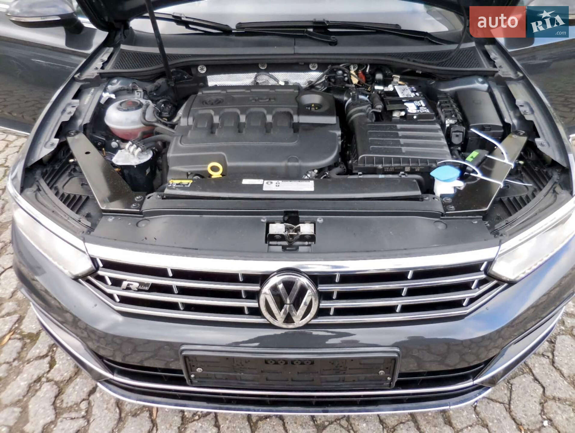 Volkswagen Passat 2018 VIN WVWZZZ3CZJE226827 фото оголошення 16 з 33