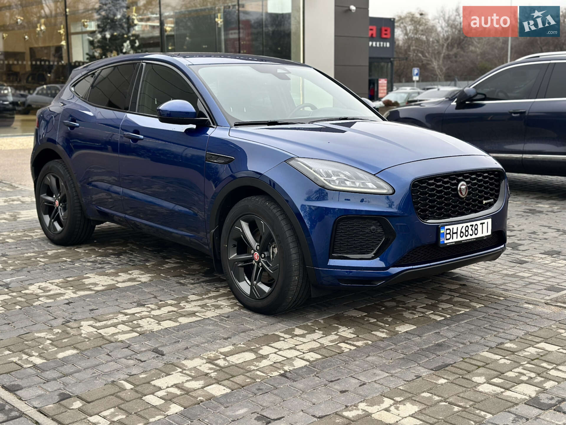 Jaguar E-Pace 2023 VIN SADFA2BX8P1038792 фото оголошення 3 з 18