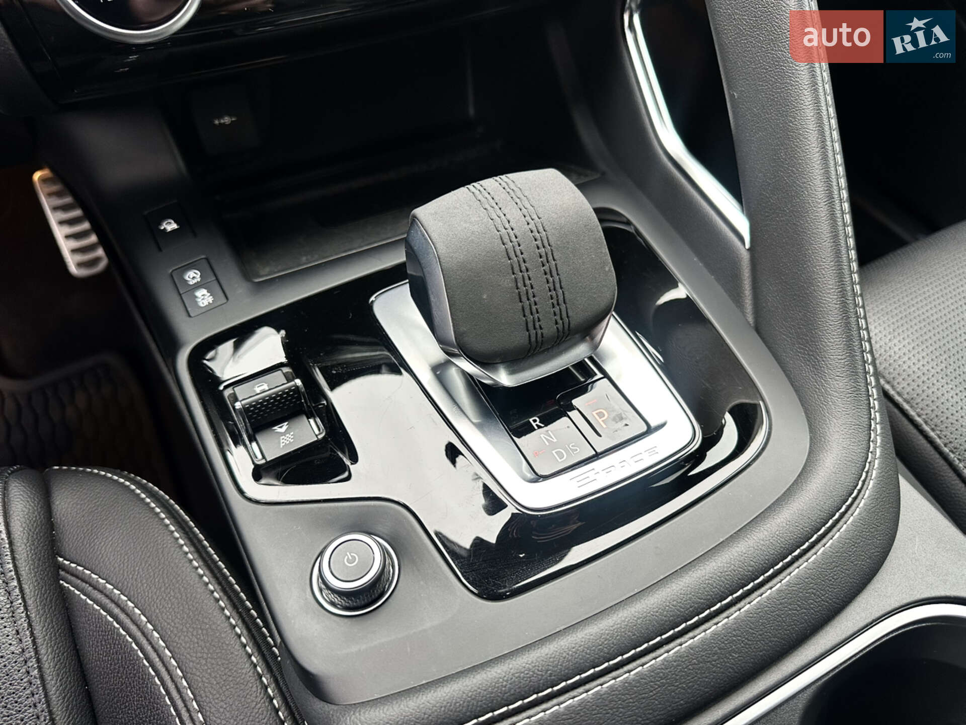 Jaguar E-Pace 2023 VIN SADFA2BX8P1038792 фото оголошення 11 з 18