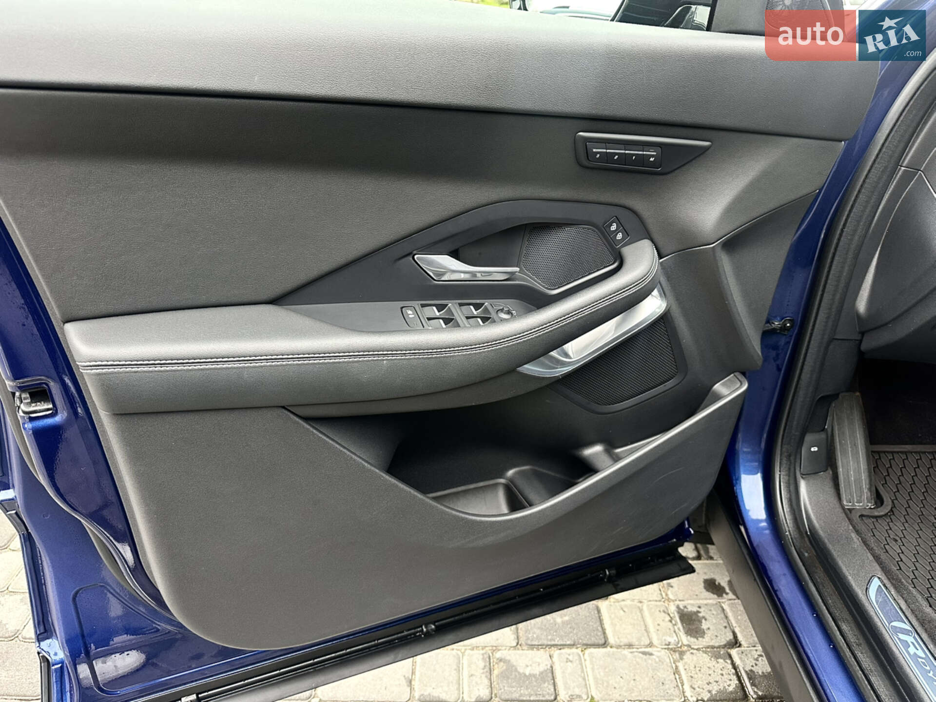 Jaguar E-Pace 2023 VIN SADFA2BX8P1038792 фото оголошення 9 з 18