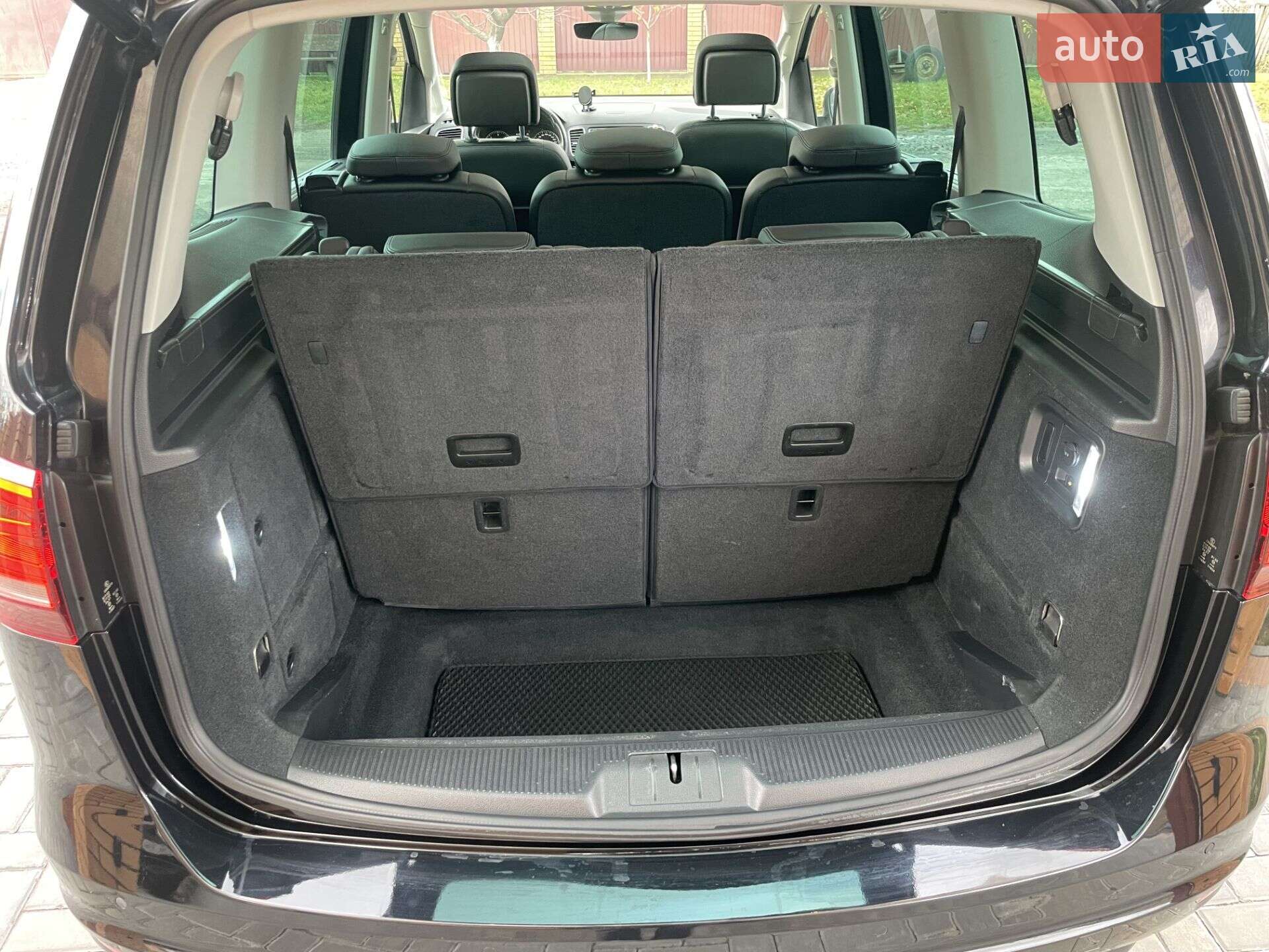 Volkswagen Sharan 2018 VIN WVWZZZ7NZJV045067 фото оголошення 29 з 41
