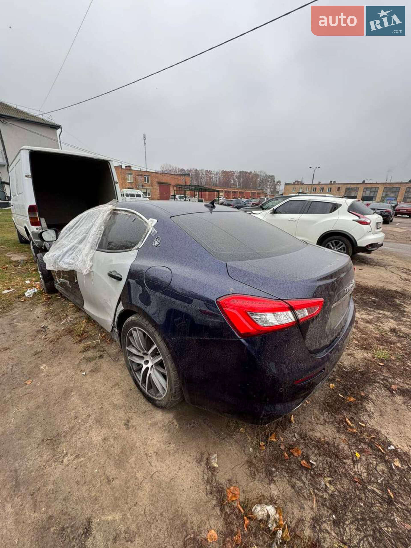Maserati Ghibli 2018 VIN ZAM57XSA8J1286056 фото оголошення 2 з 3