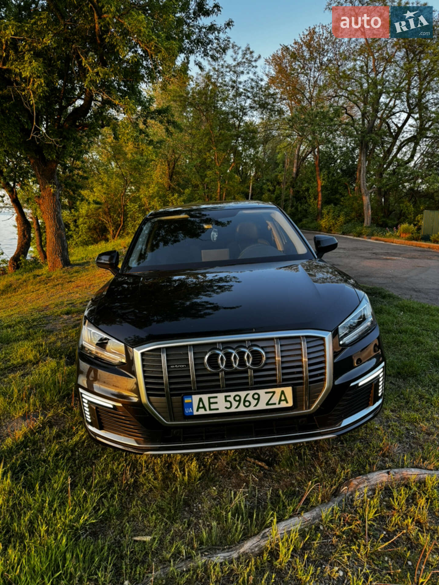 Audi Q2L e-tron 2021 VIN LFVNB9GA5M5485045 фото оголошення 11 з 32