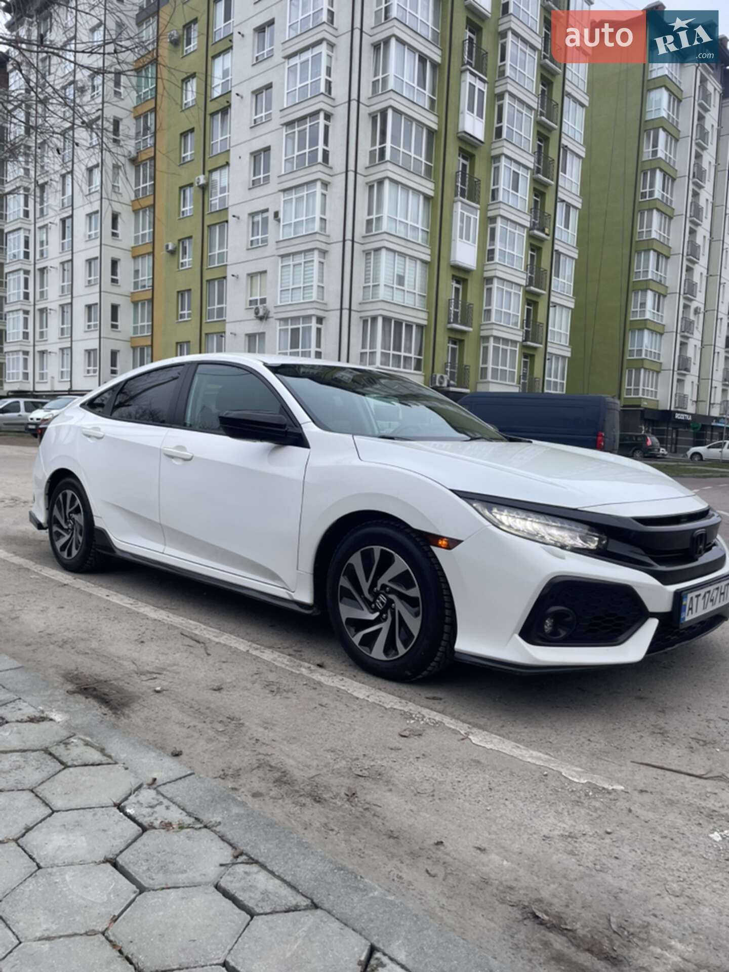 Honda Civic 2018 VIN 2HGFC2F50JH029139 фото оголошення 4 з 8